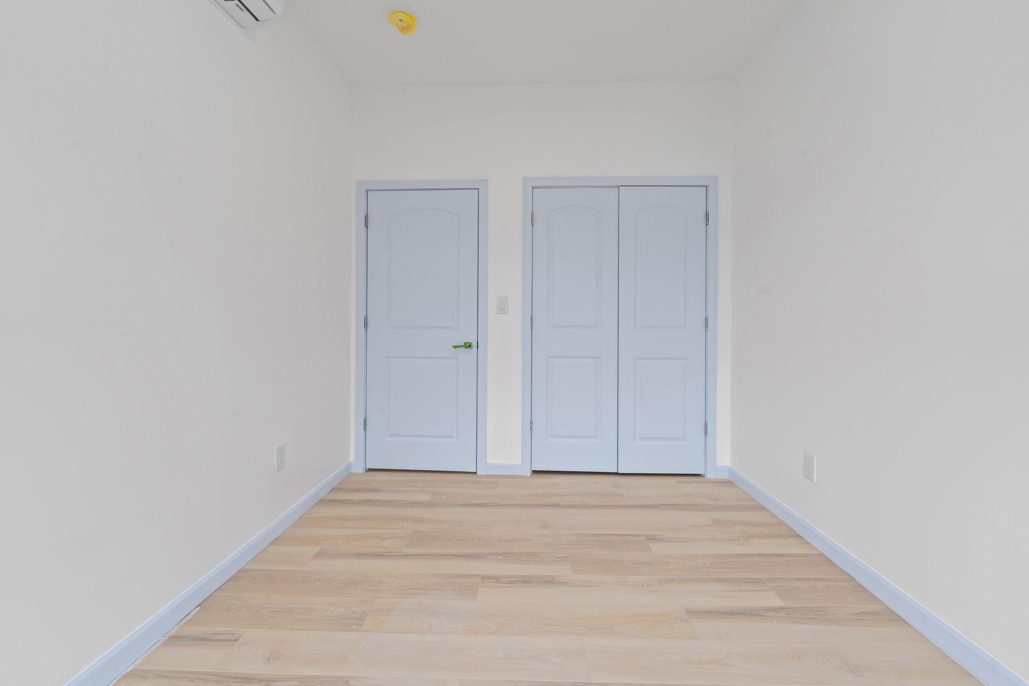 1058 Jefferson Avenue Property Photo 14