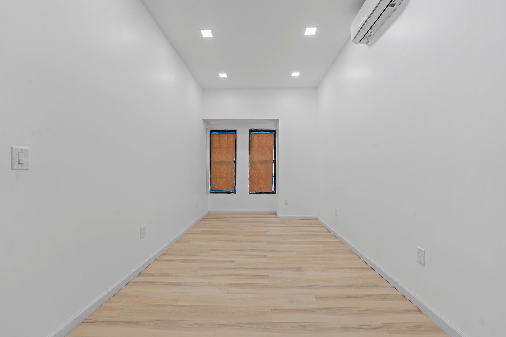 1058 Jefferson Avenue Property Photo 16