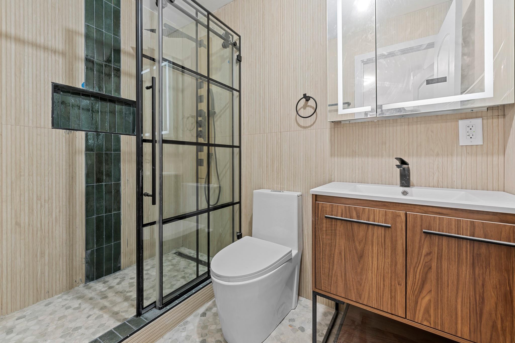 1058 Jefferson Avenue Property Photo 21