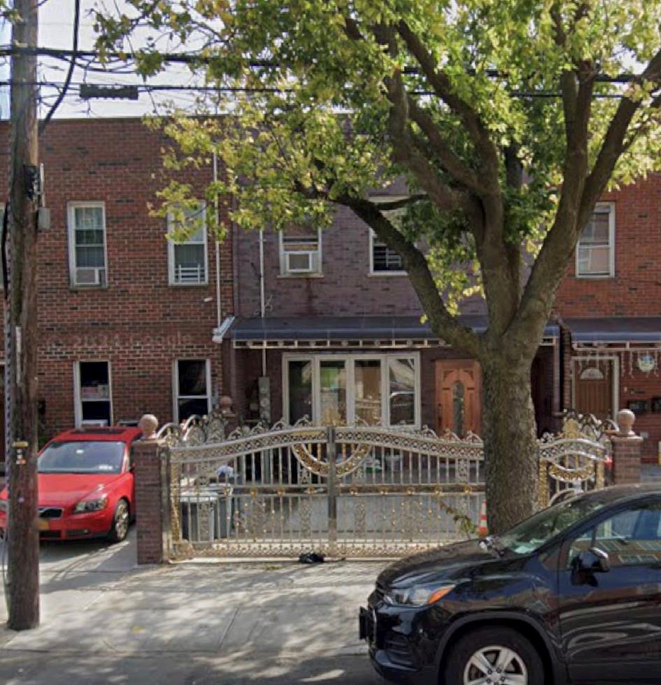 2356 Waterbury Avenue Property Photo 1