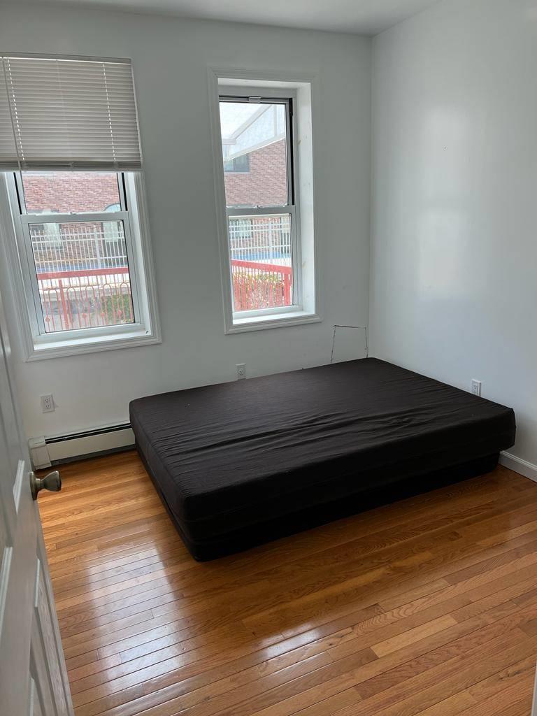 2356 Waterbury Avenue Property Photo 9