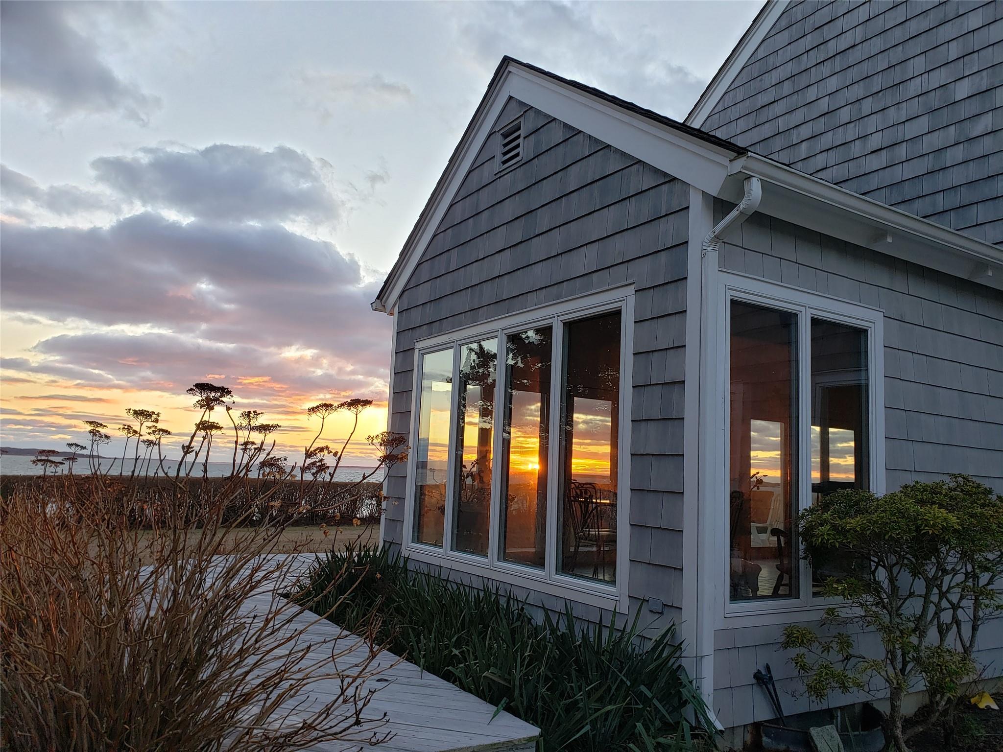 90 Peconic Avenue Property Photo