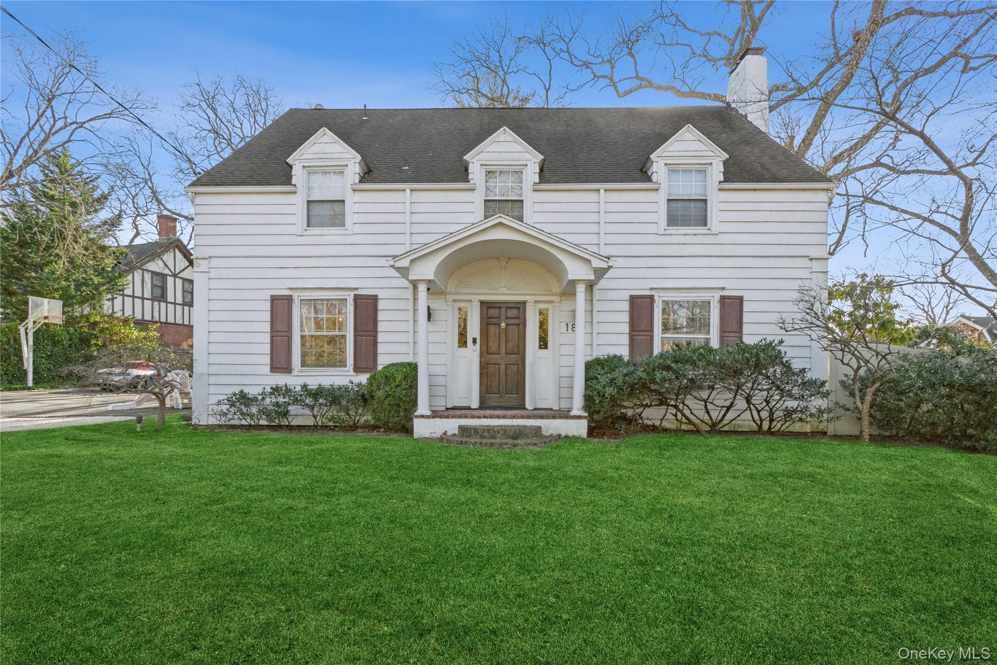 180 Longwood Crossing Property Photo 1