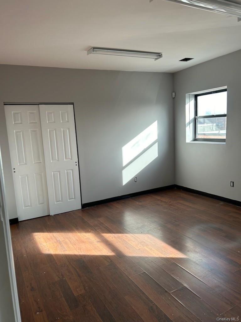 68 E Sandford Boulevard Property Photo 6
