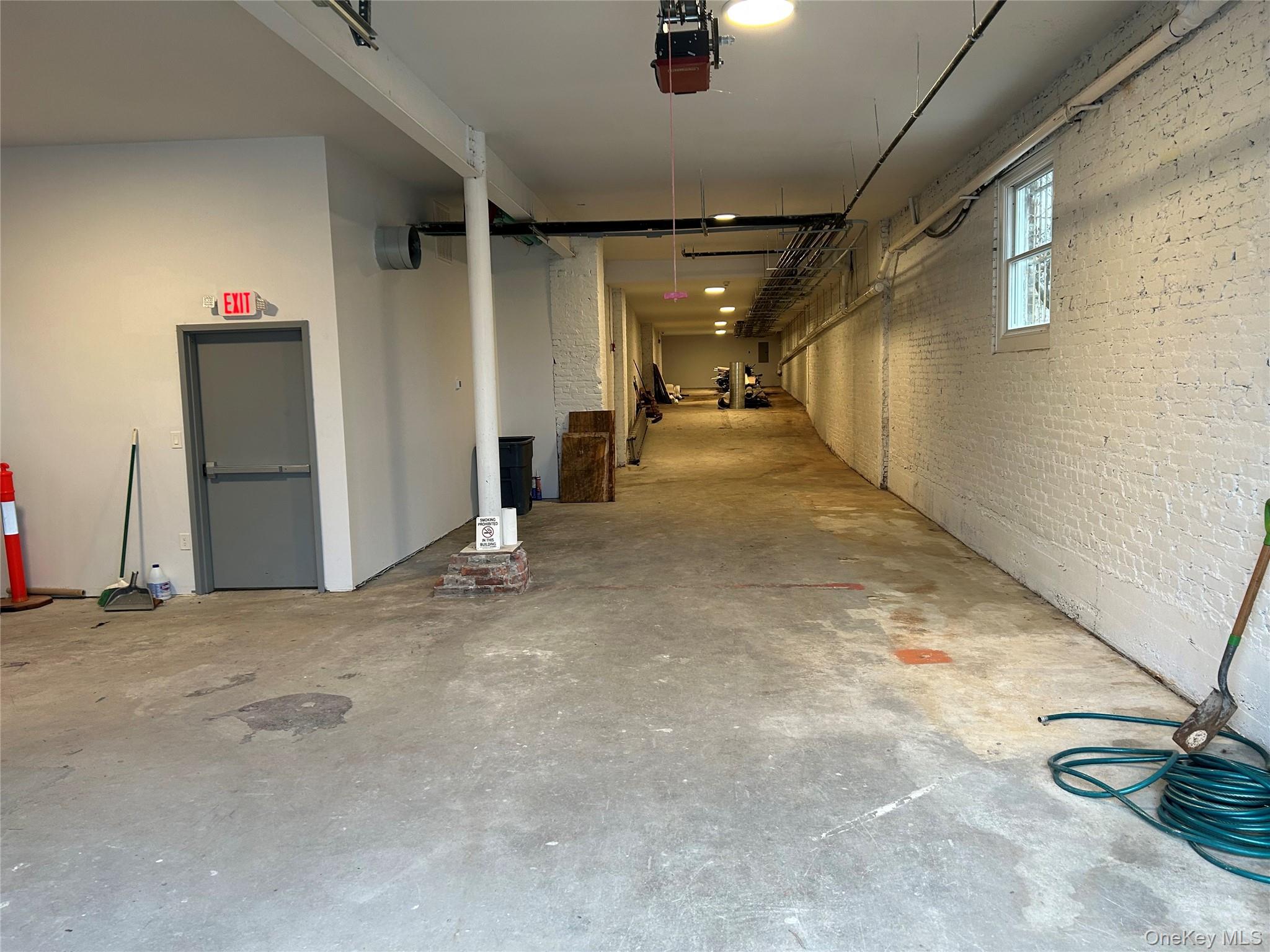 195 Main Street Property Photo 2