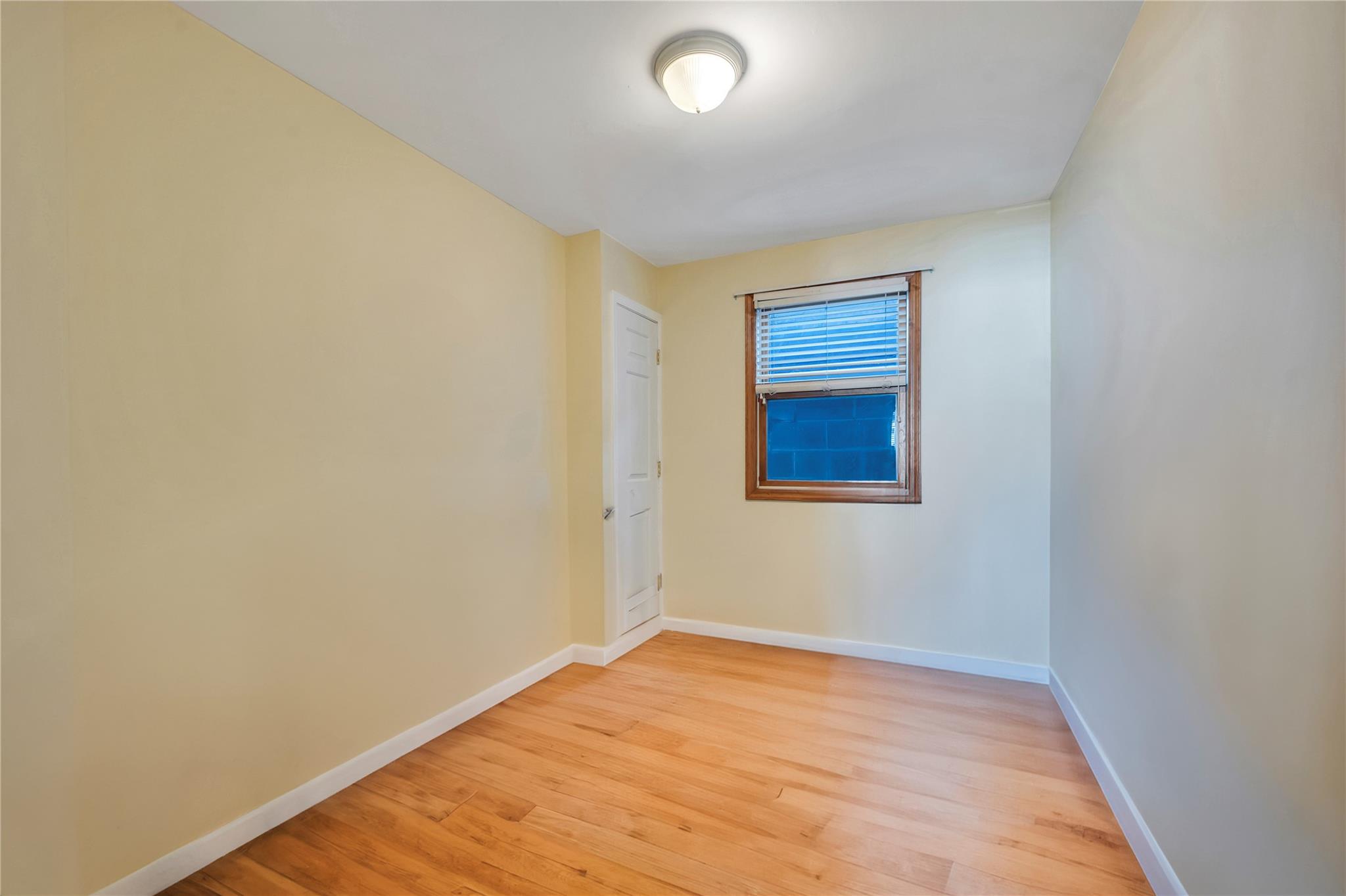216-18 36 Avenue Property Photo 14