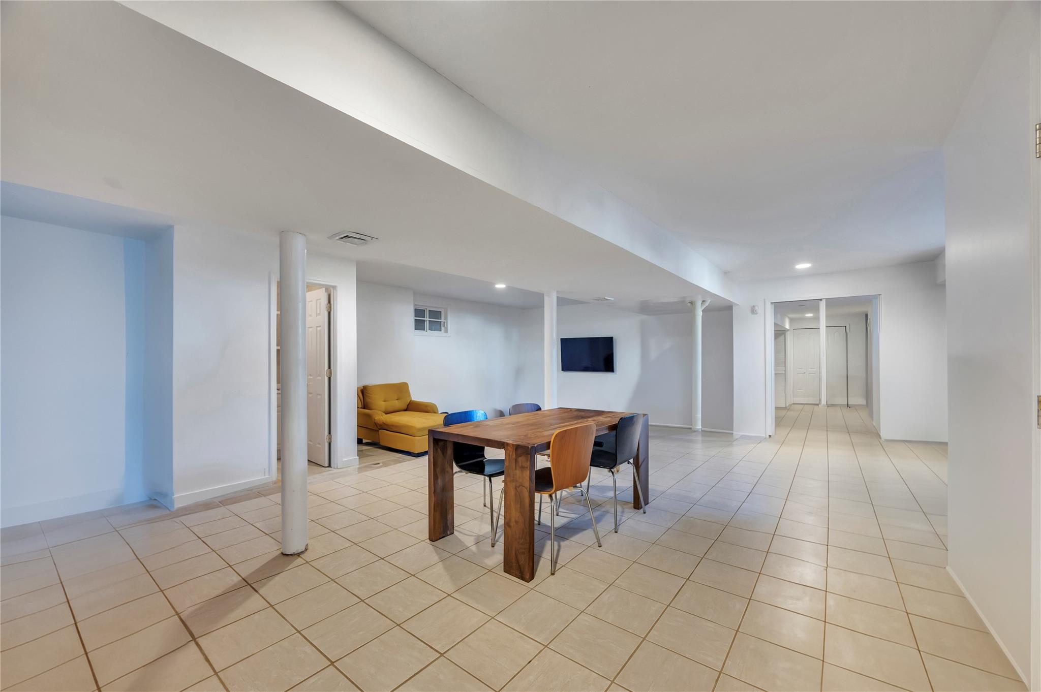 216-18 36 Avenue Property Photo 17