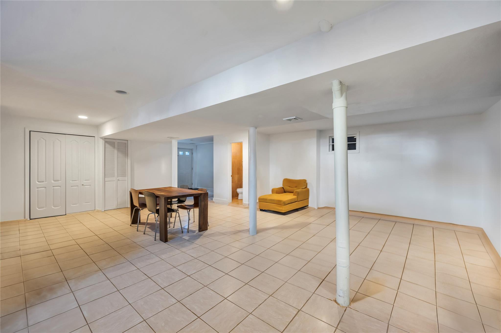 216-18 36 Avenue Property Photo 19