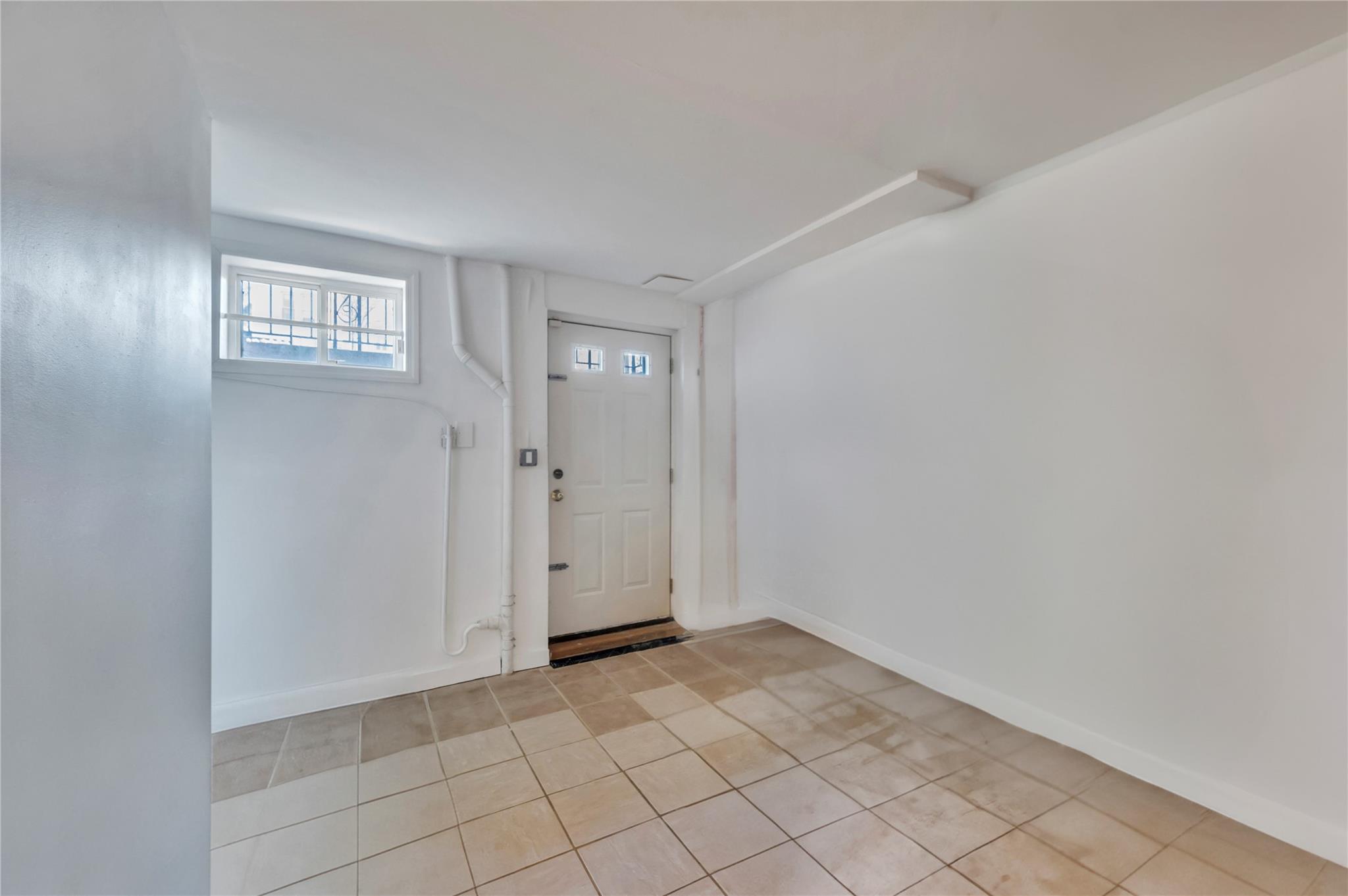 216-18 36 Avenue Property Photo 20