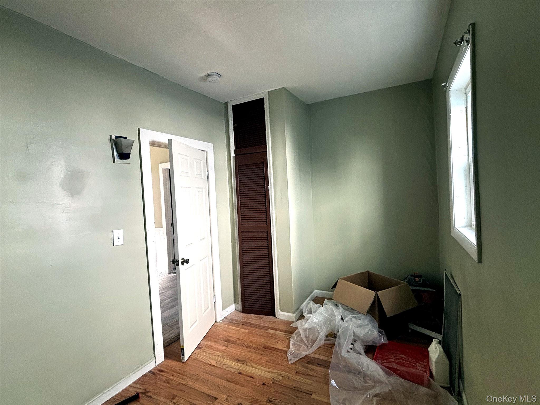 917 Norwood Ave Property Photo 4