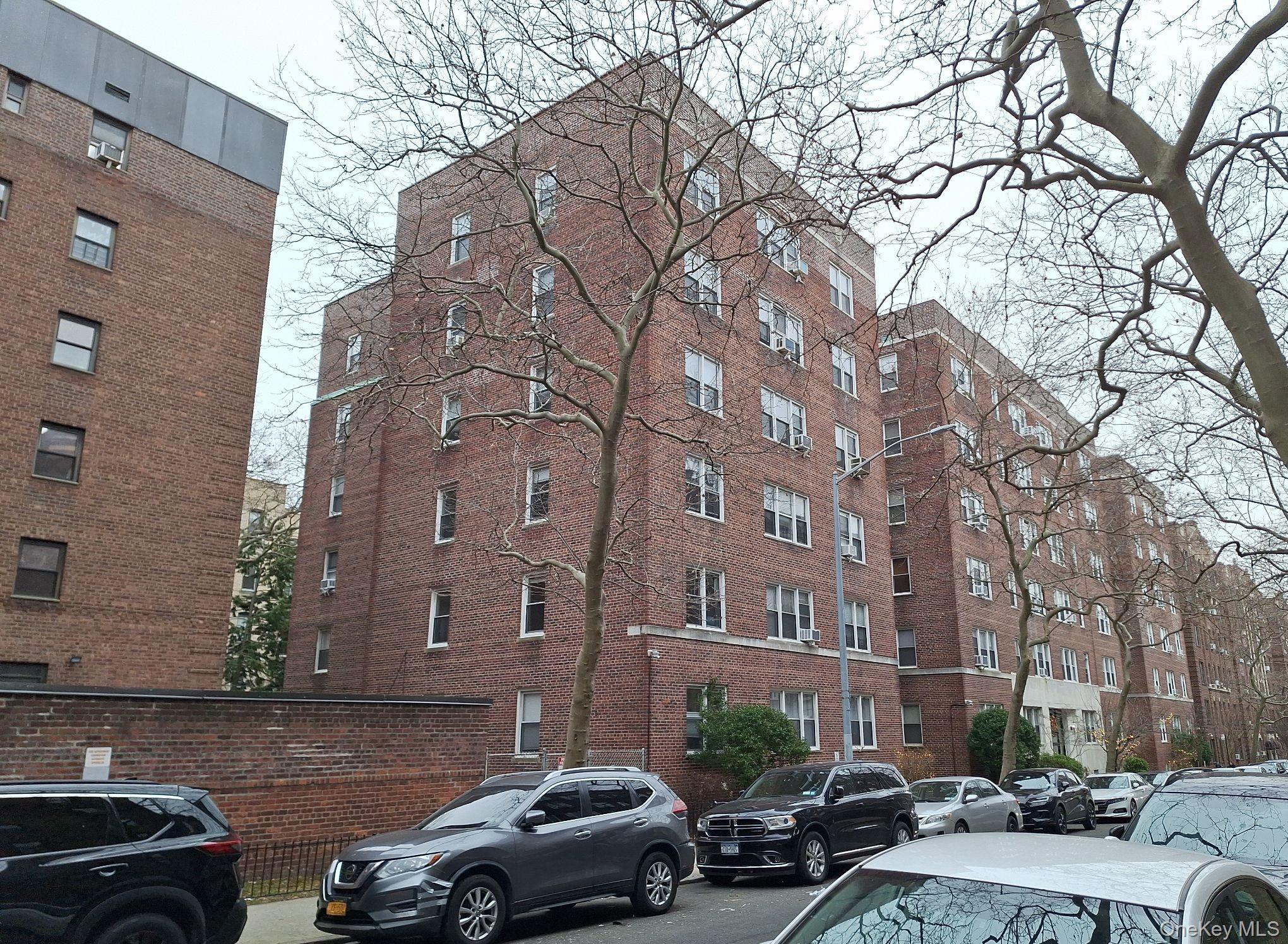 35-21 79th Street 4e Property Photo 1