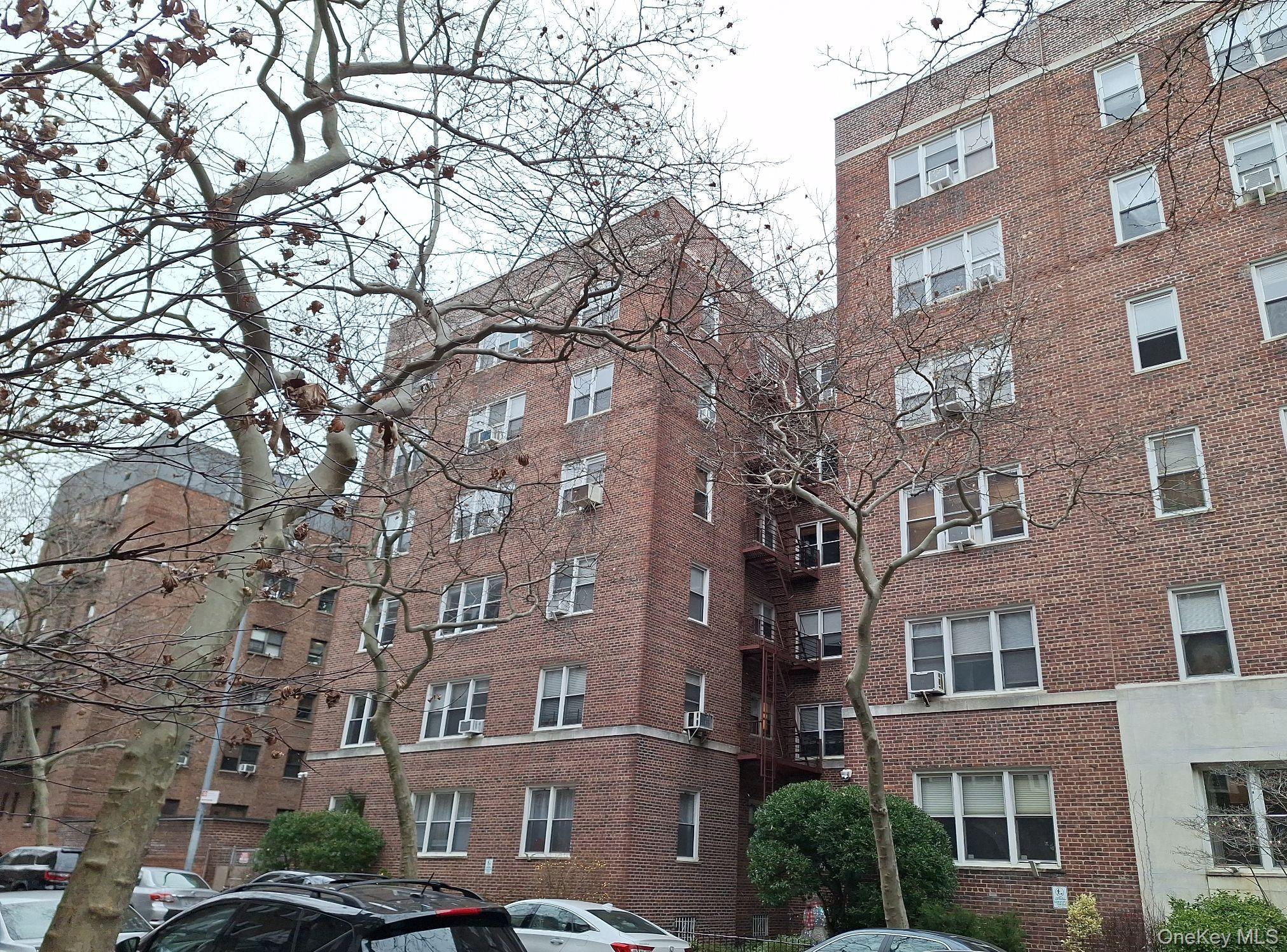 35-21 79th Street 4e Property Photo 2