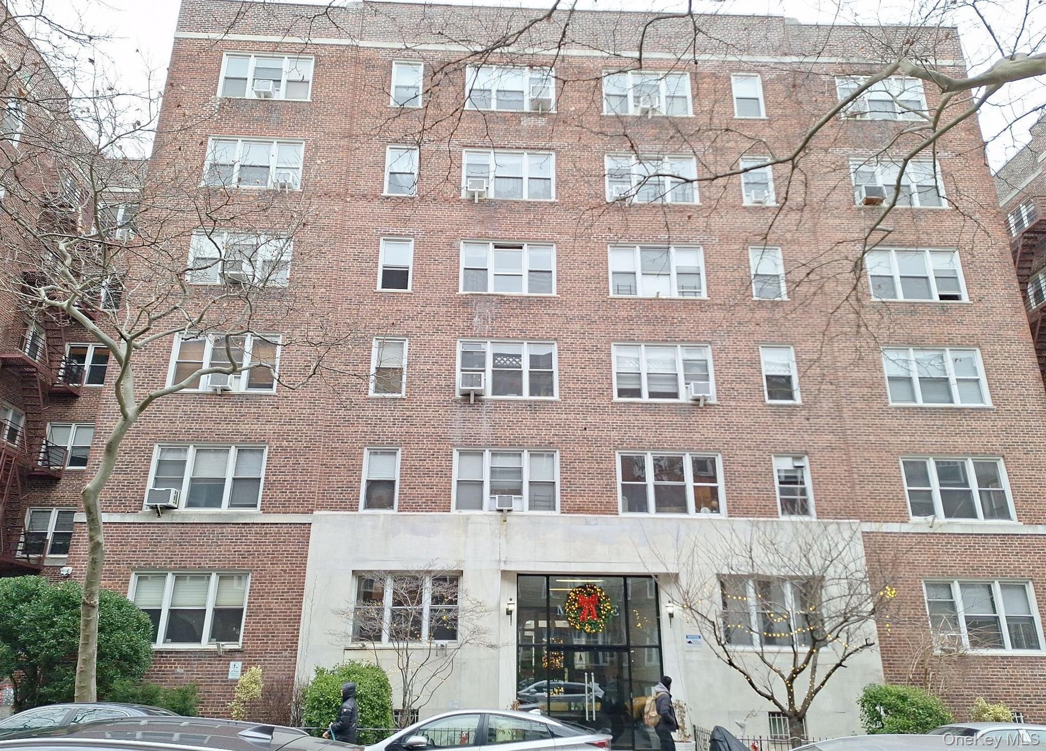 35-21 79th Street 4e Property Photo 3