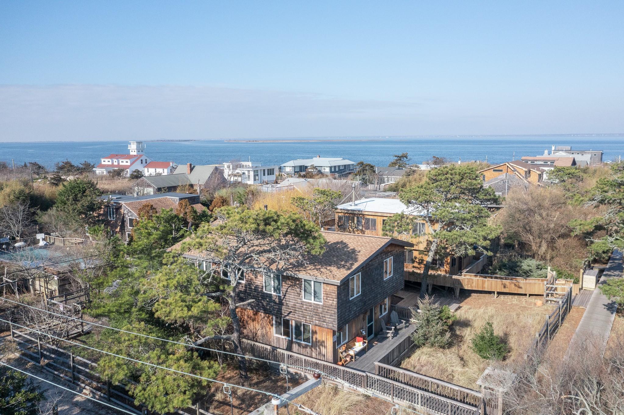 100 Clipper Roadway Property Photo 1