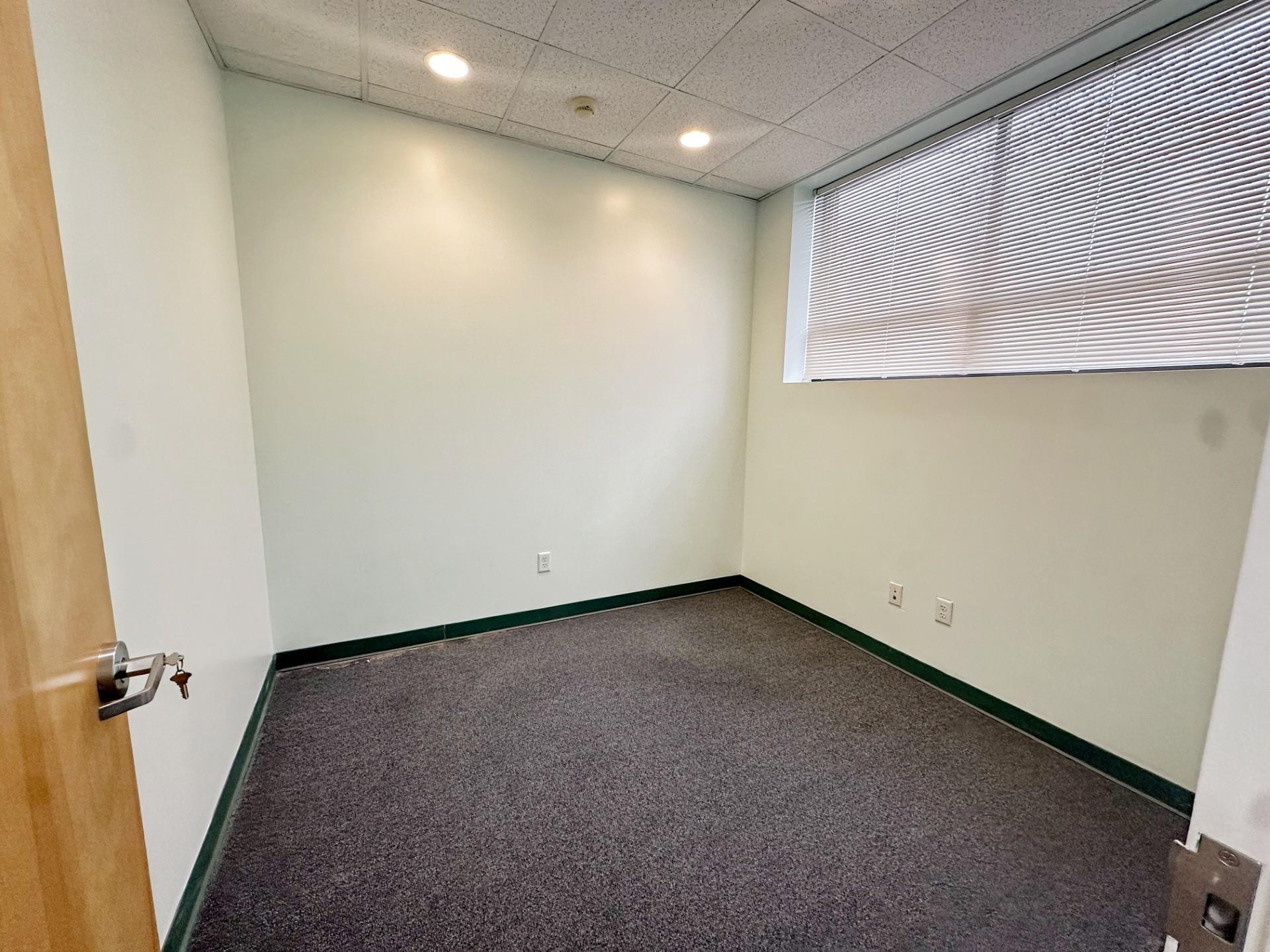 531 Central Park Avenue 102 Property Photo 10