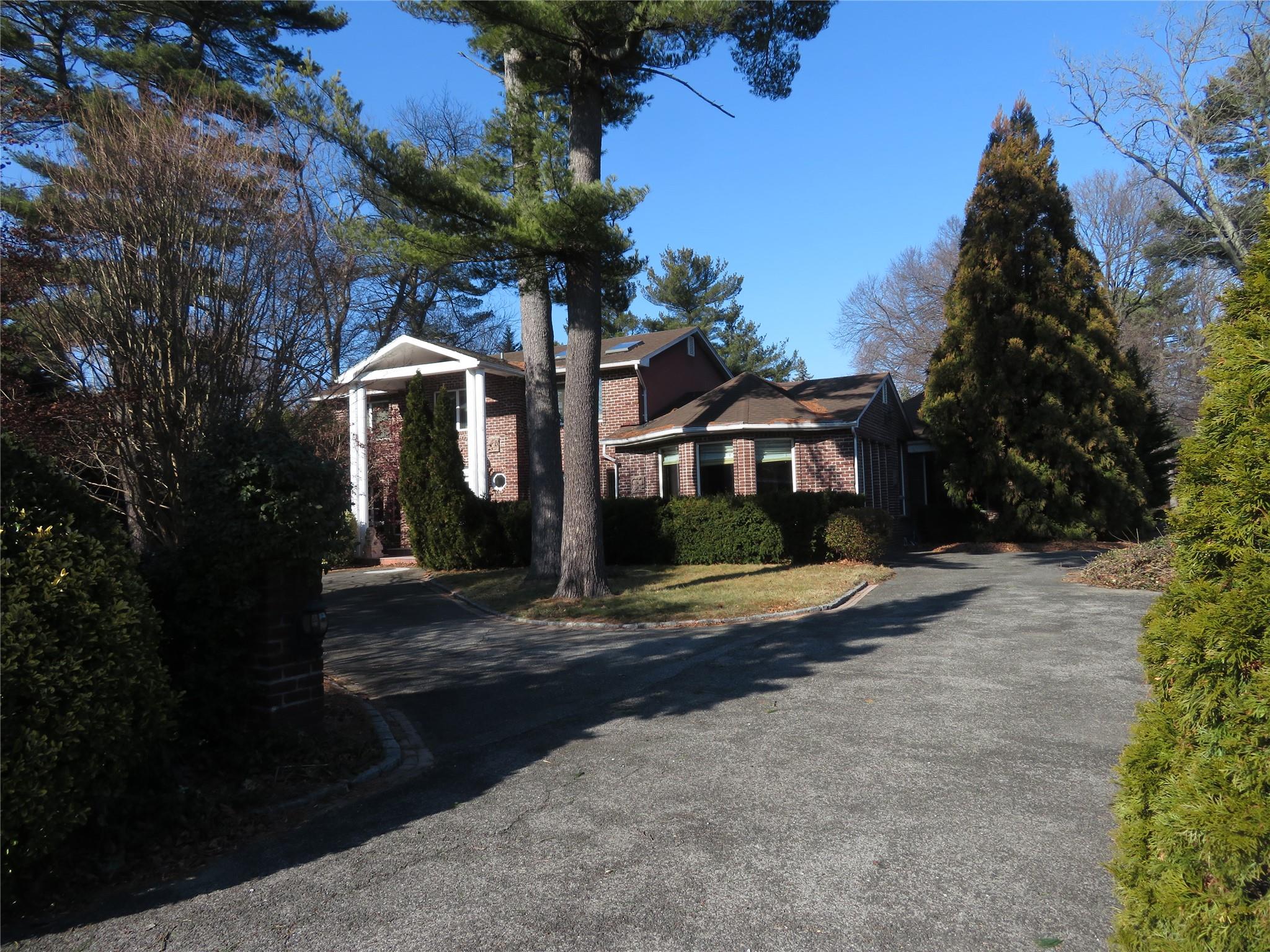 1 Bridle Path Drive Property Photo