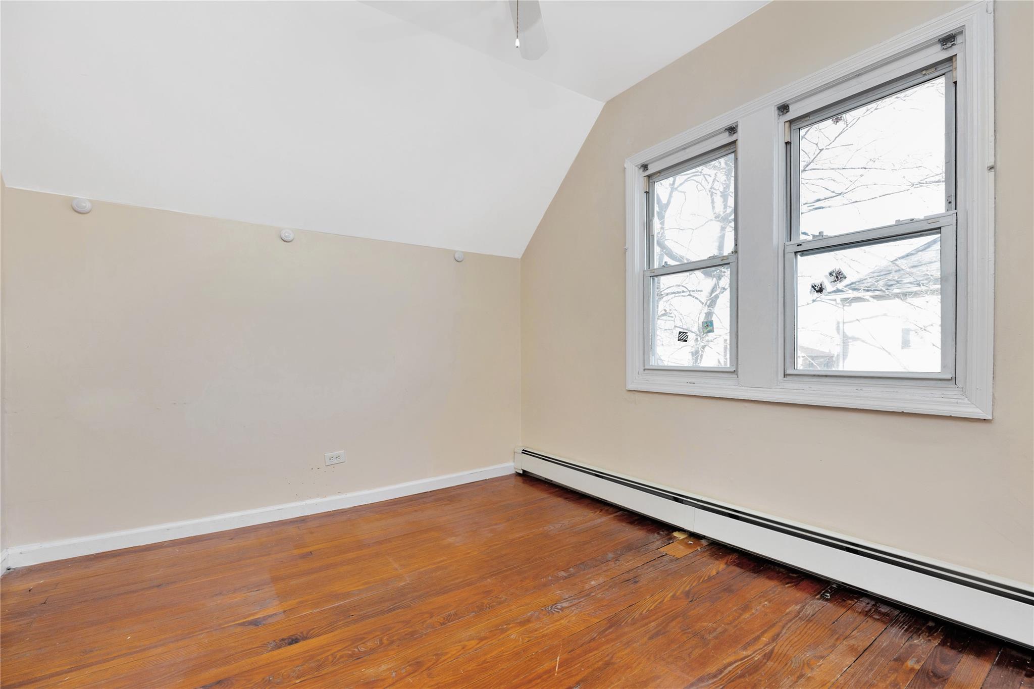 258-15 83rd Avenue Property Photo 9