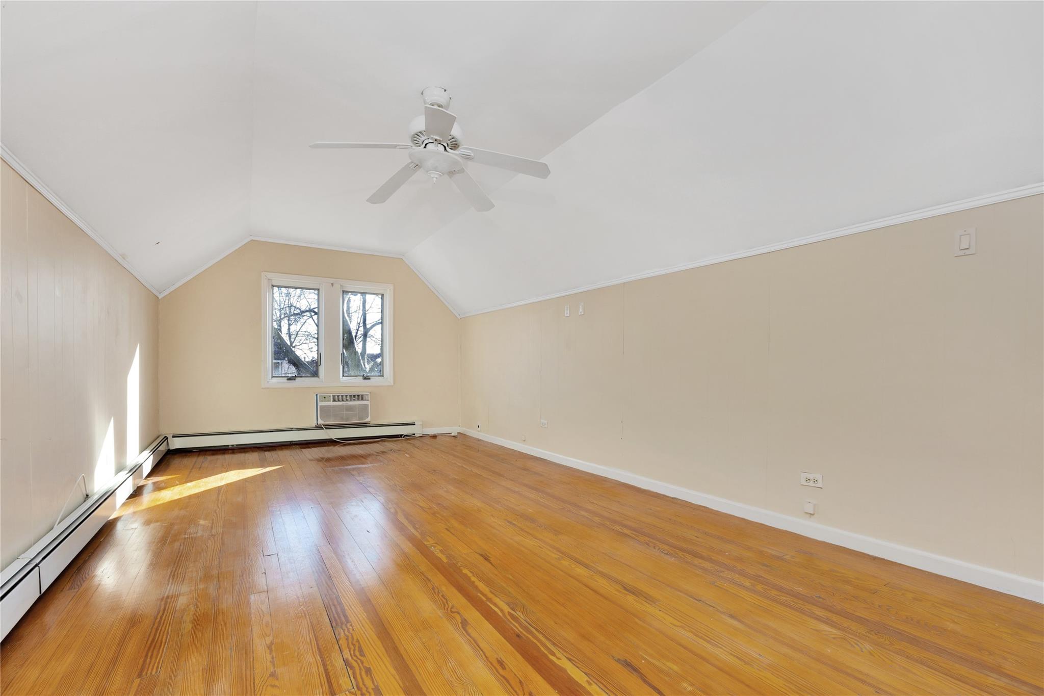258-15 83rd Avenue Property Photo 10