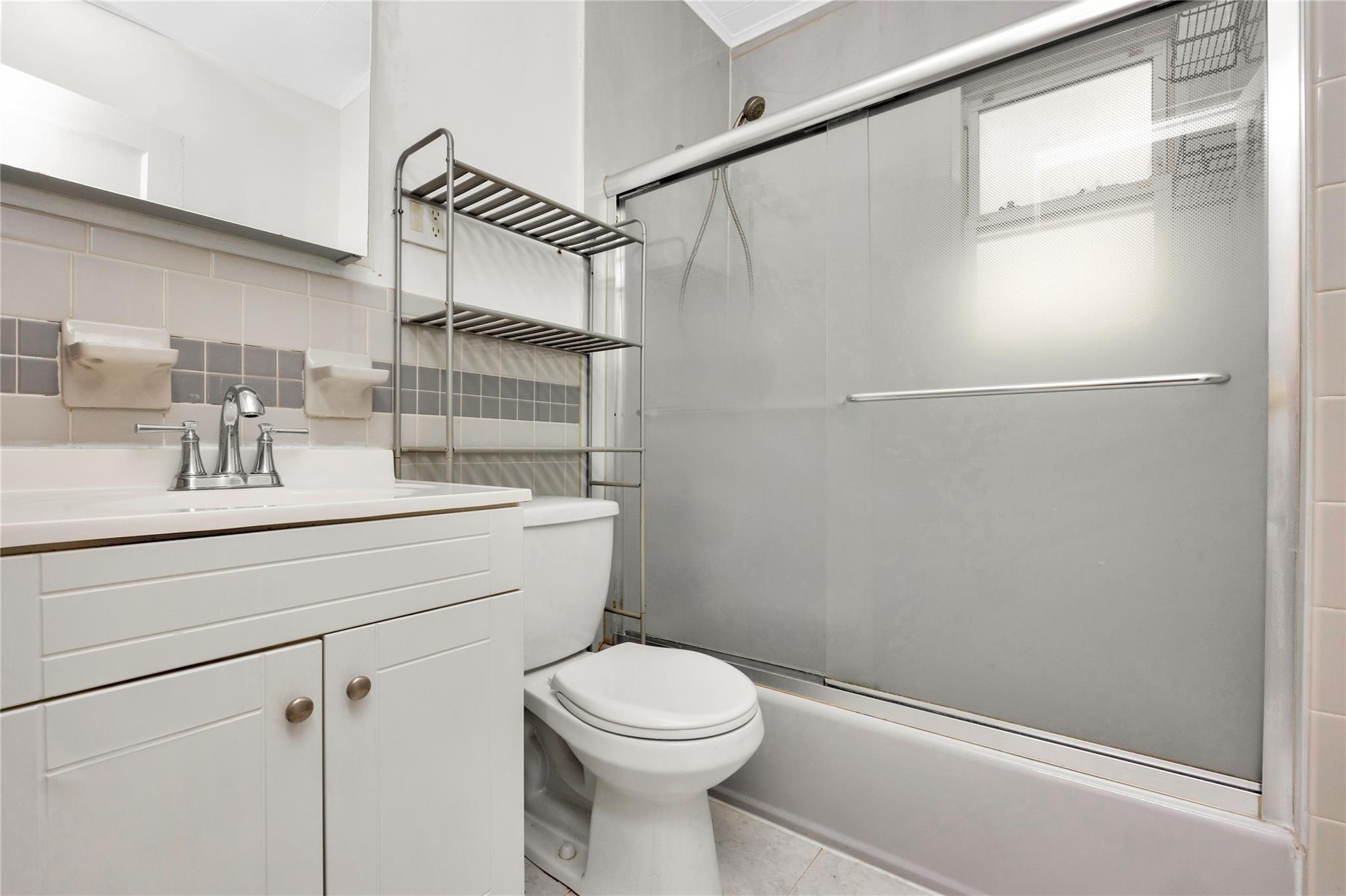 258-15 83rd Avenue Property Photo 12