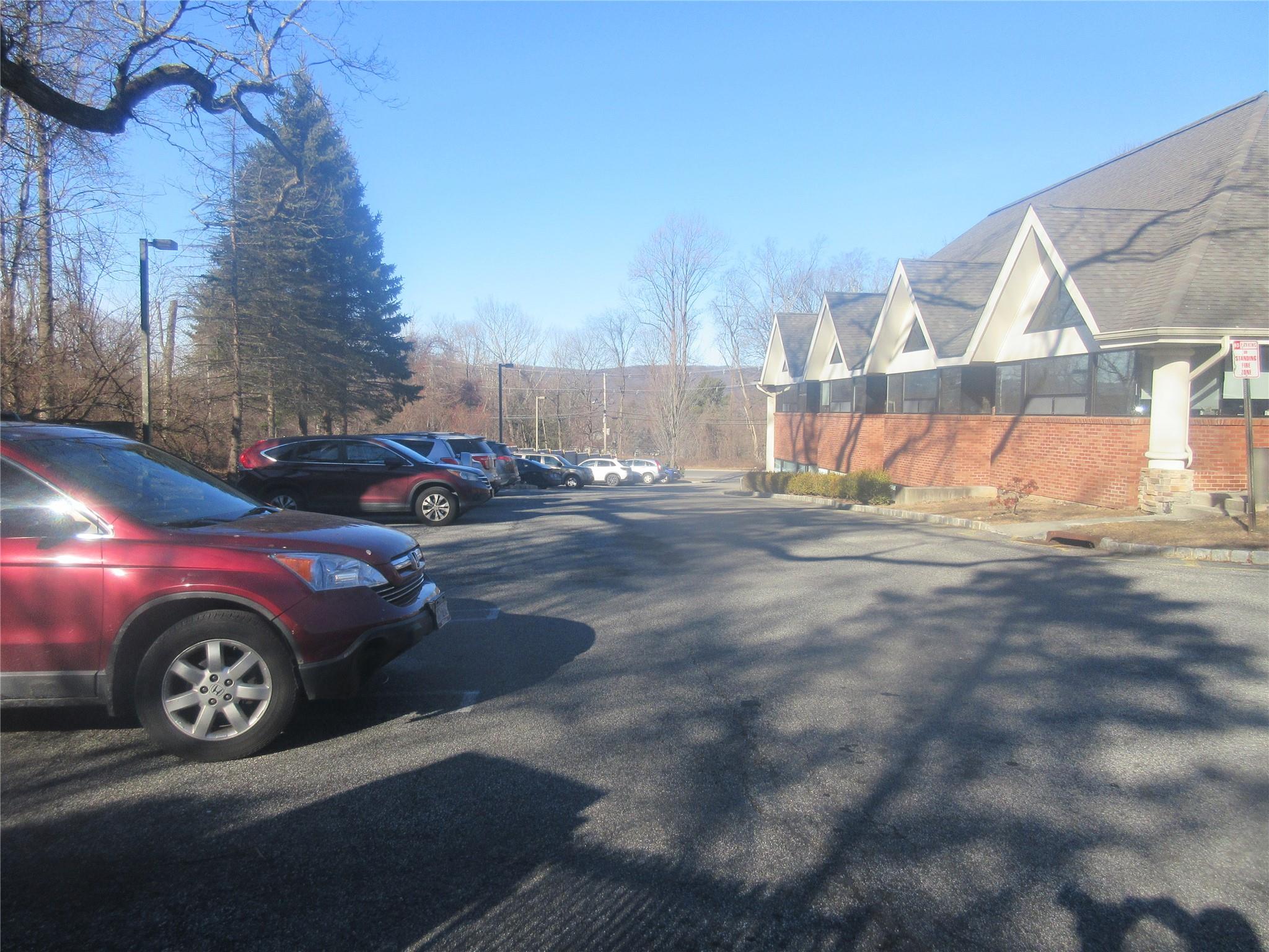 49 N Airmont Road Property Photo 26