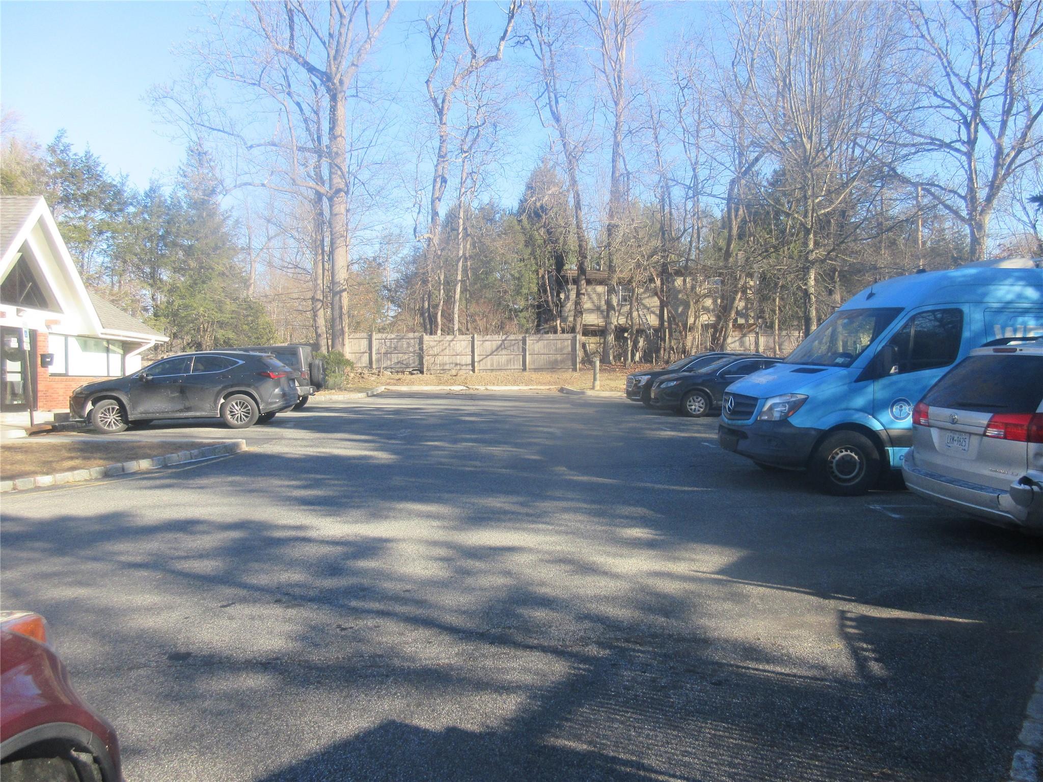 49 N Airmont Road Property Photo 27