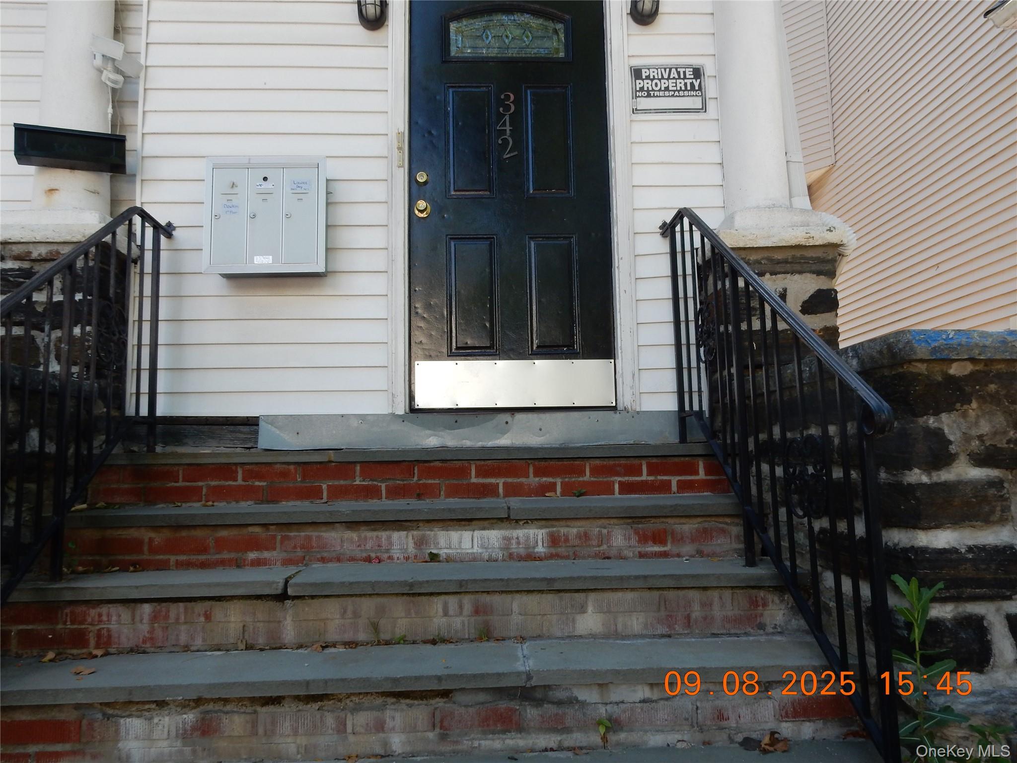 342 S 2nd Avenue Property Photo 2