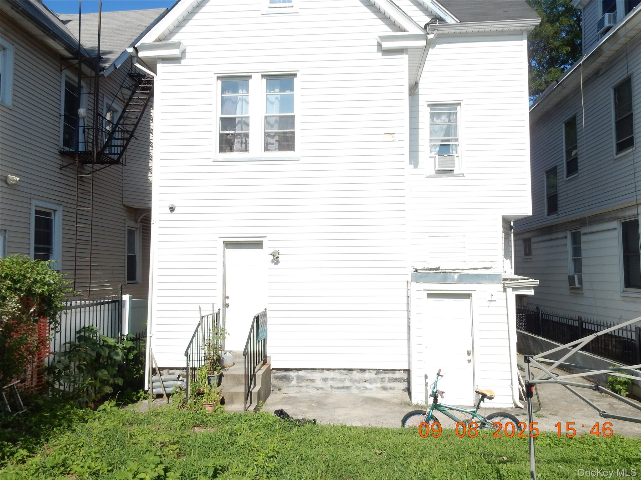 342 S 2nd Avenue Property Photo 5