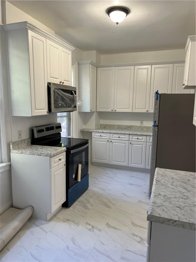 147 E 236th Street Property Photo 3