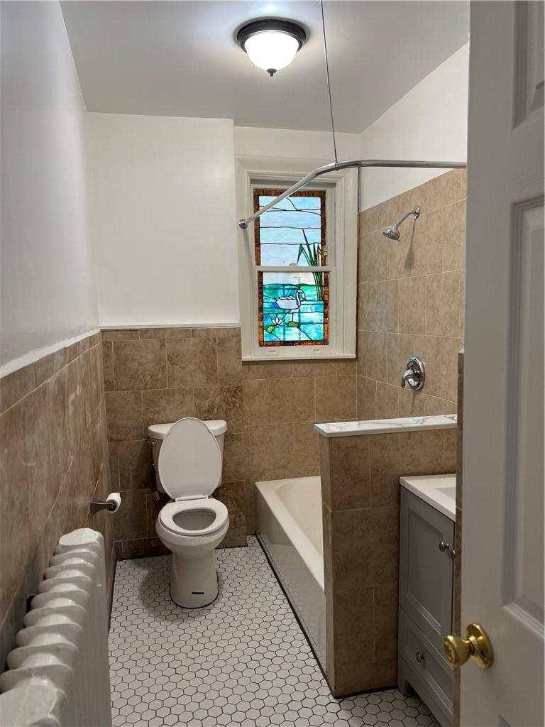 147 E 236th Street Property Photo 11