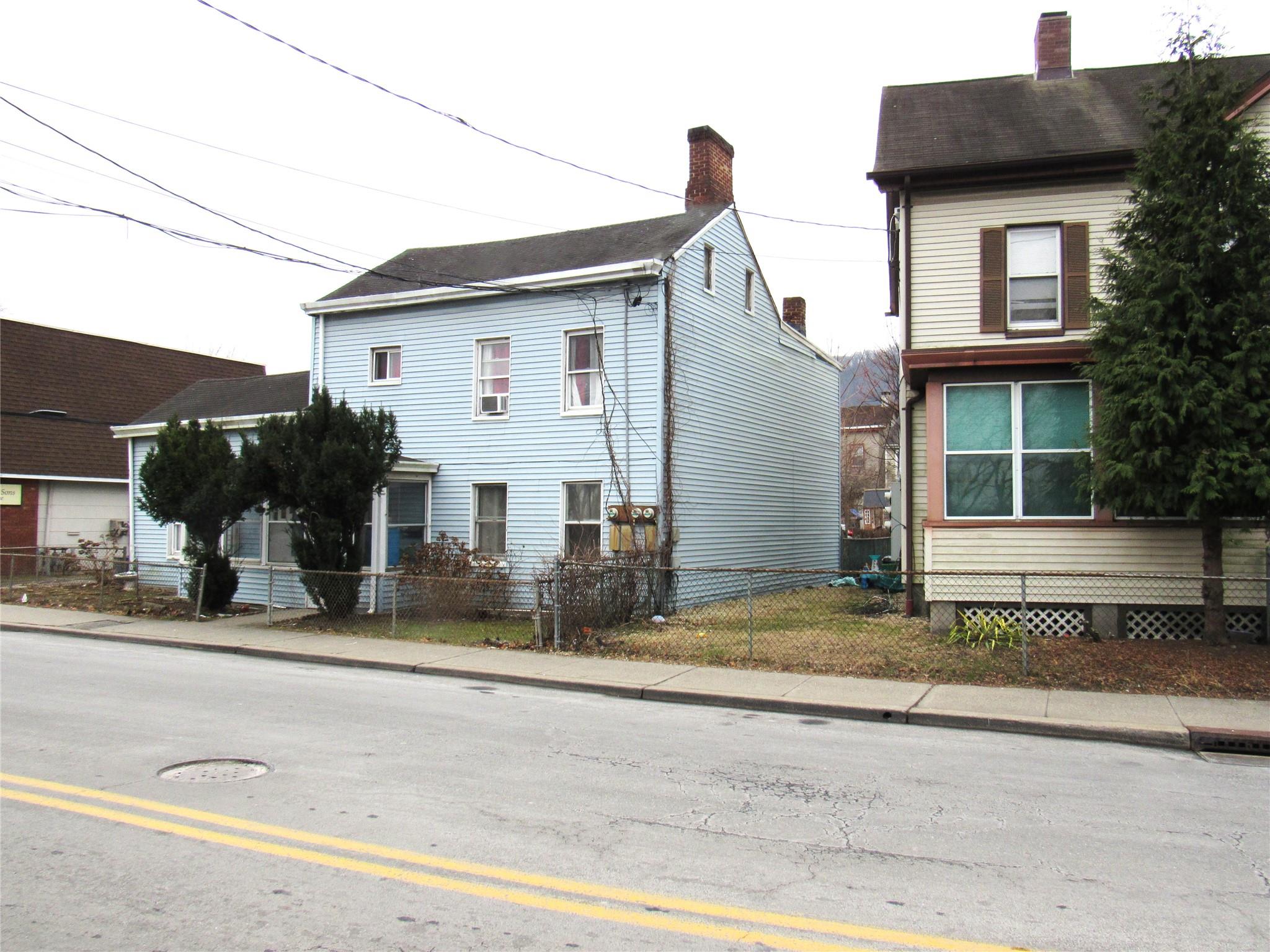 135 Broadway Property Photo 4