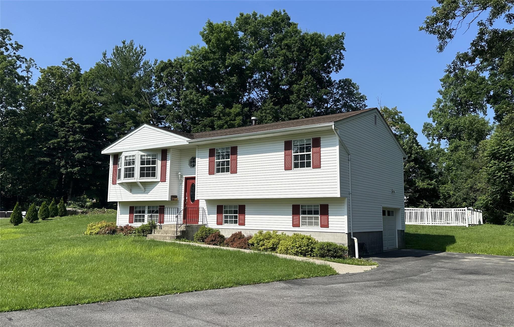 27 Rose Hill Park Property Photo 1
