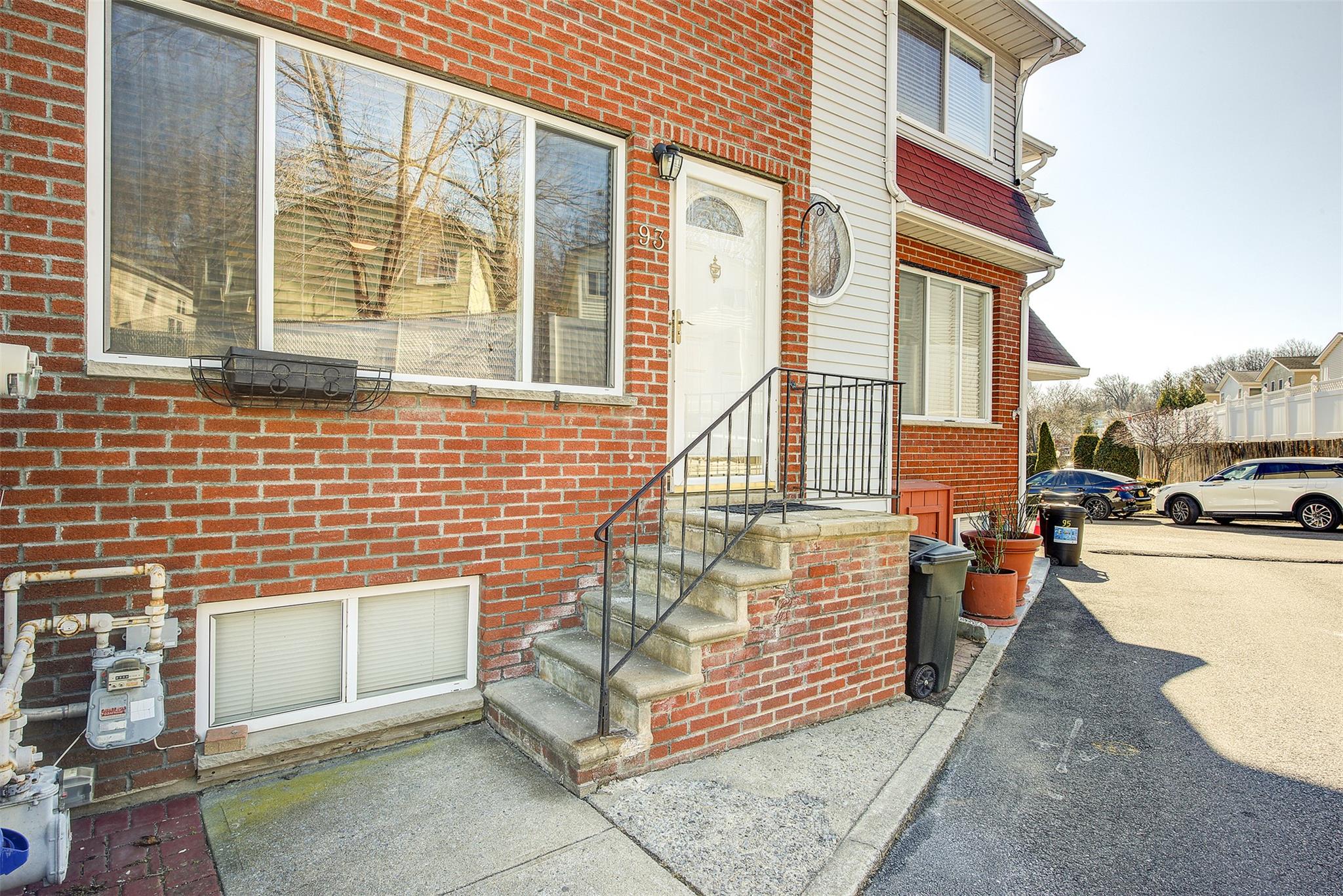 93 Cranford Ct Property Photo