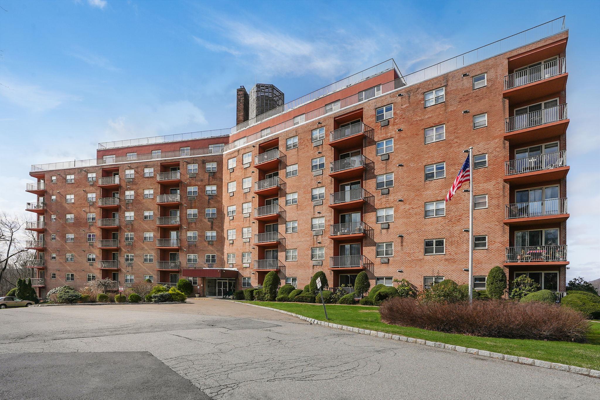 1 Lakeview Drive 1-r Property Photo