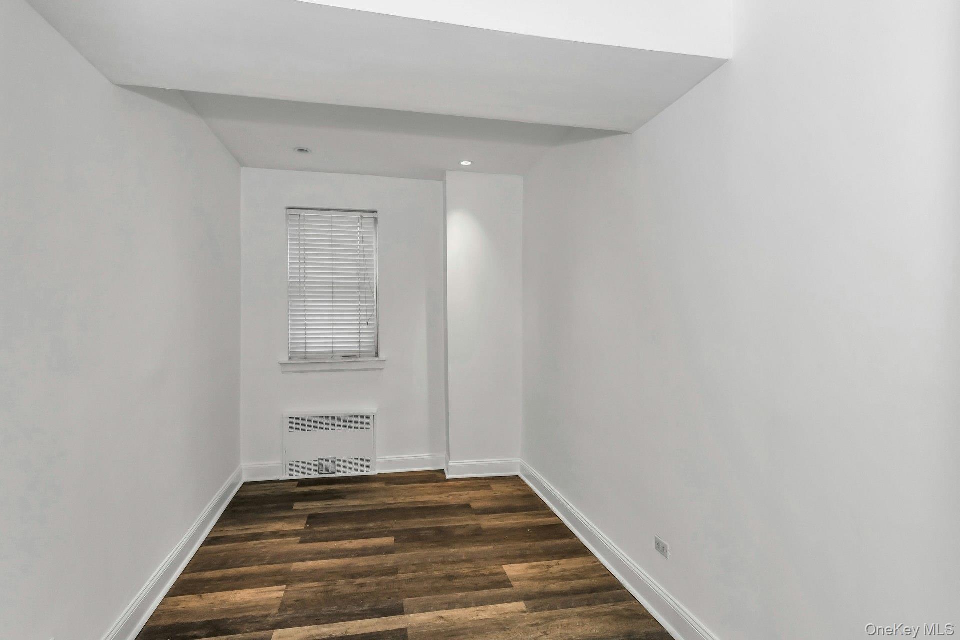67-25 Clyde Street 1g Property Photo 14
