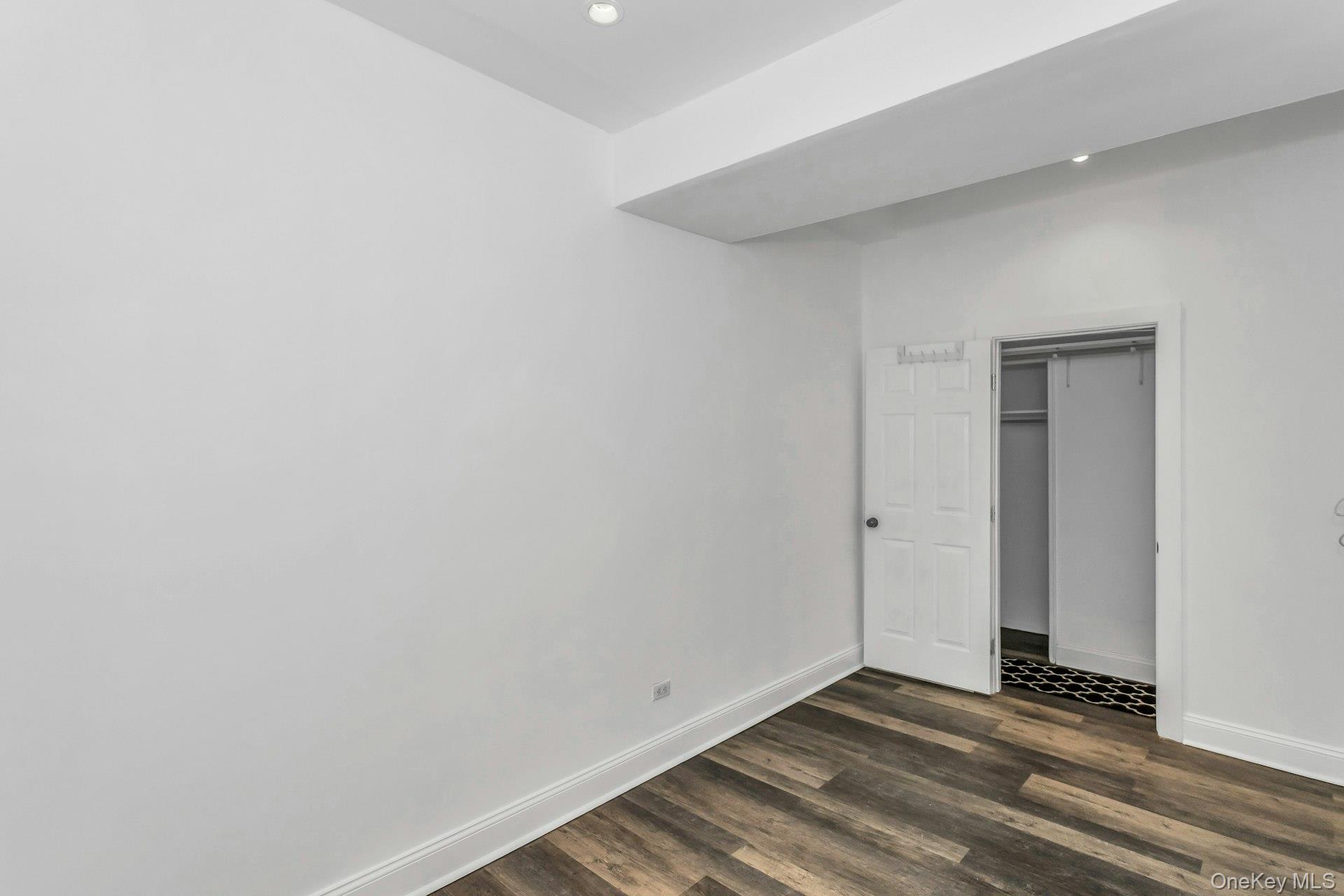 67-25 Clyde Street 1g Property Photo 16