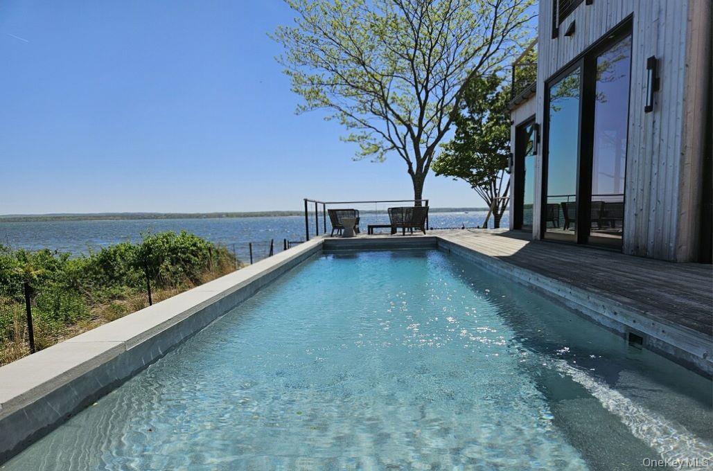 599 Peconic Bay Boulevard Property Photo 2