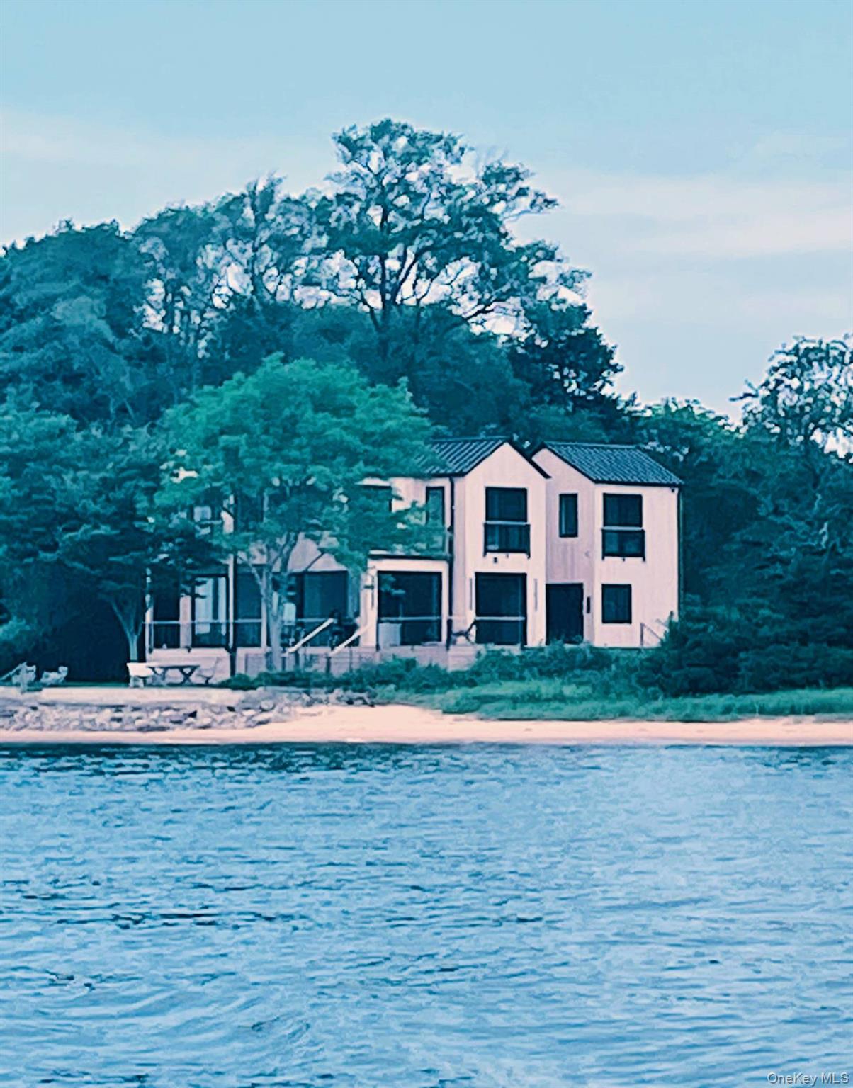 599 Peconic Bay Boulevard Property Photo 8