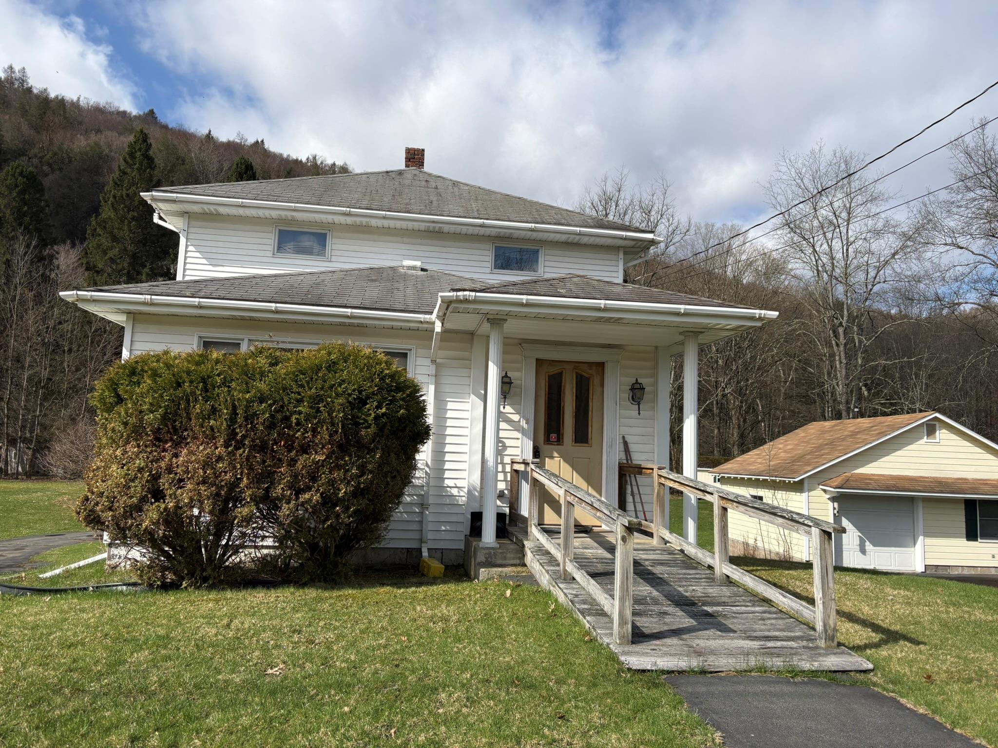 23 Riverside Drive Property Photo