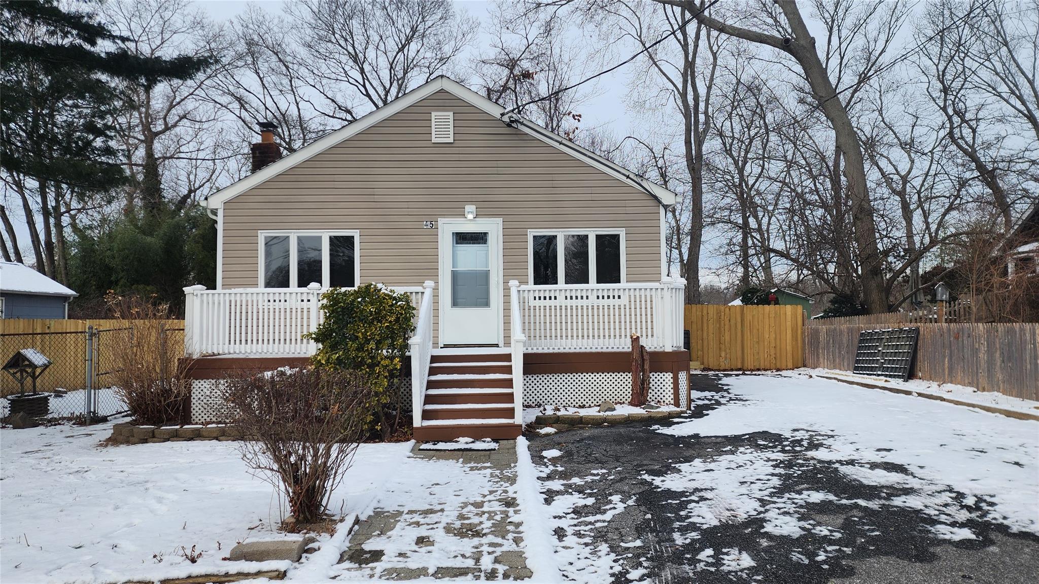 45 Shinnecock Drive Property Photo