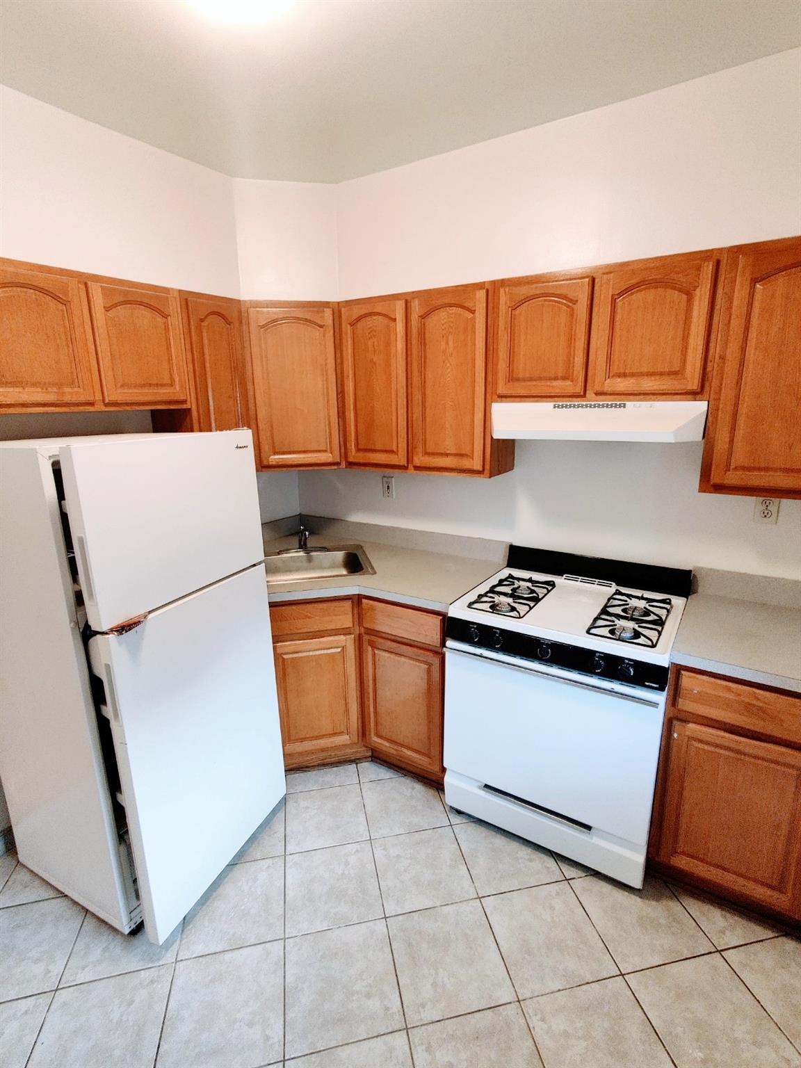 2540 32nd Street Property Photo 14