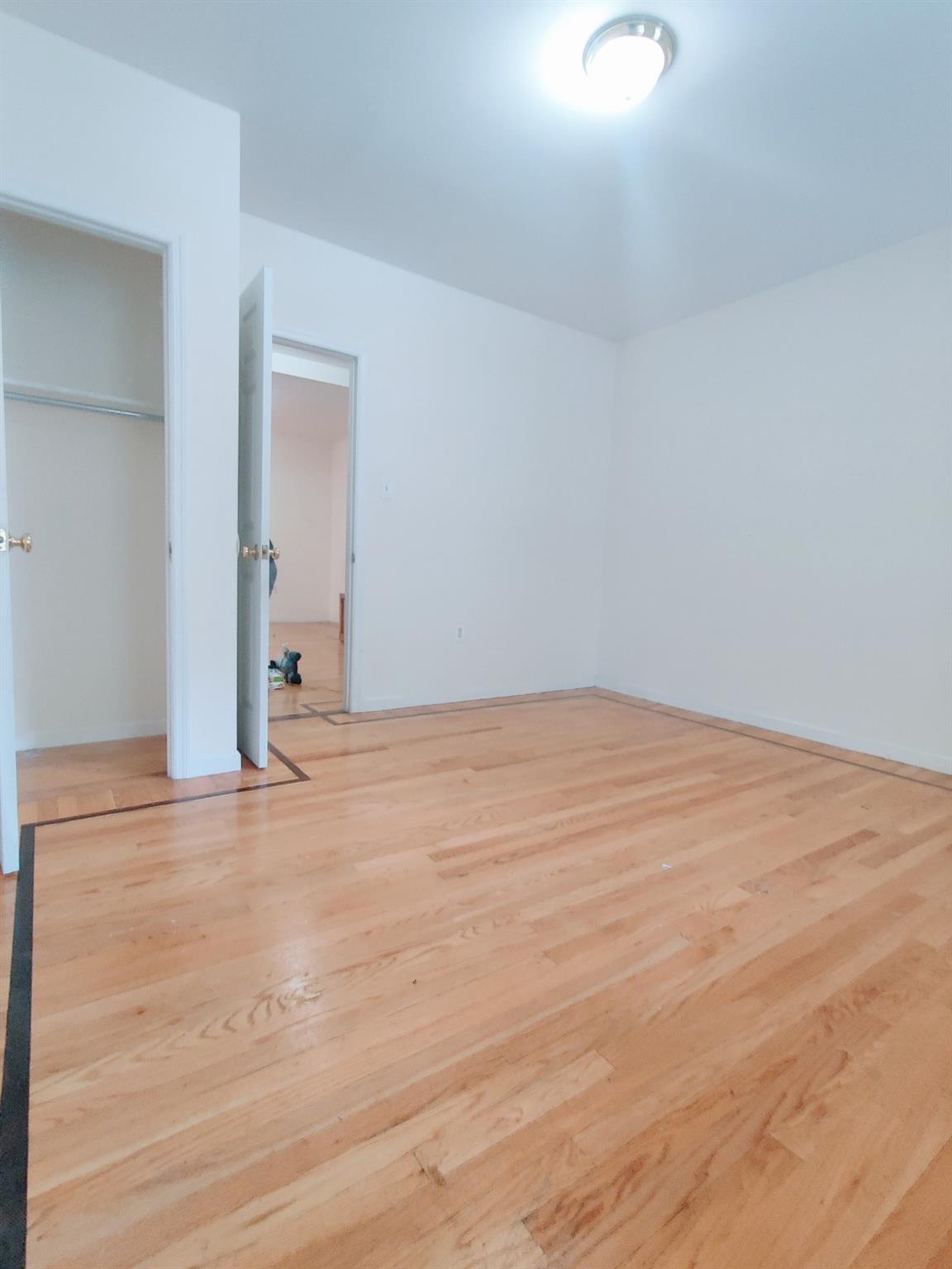 2540 32nd Street Property Photo 17