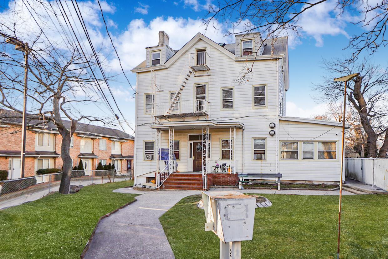 83 Father Capadanno Boulevard Property Photo