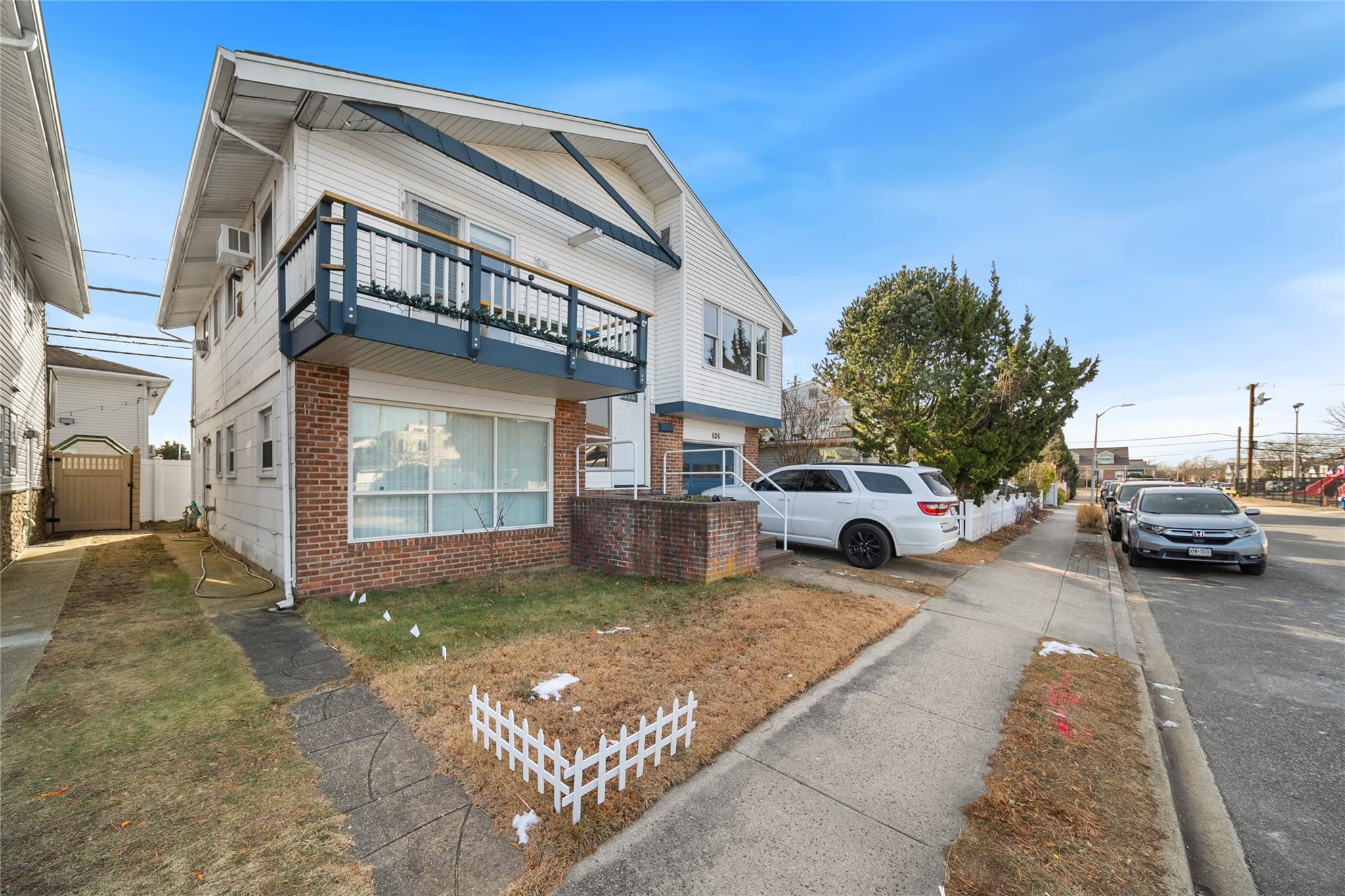 626 E Chester Street Property Photo 1