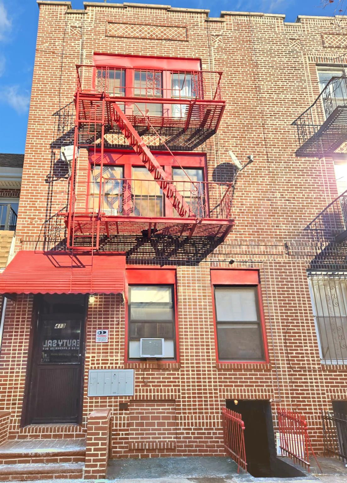 413 68th Street Property Photo 1