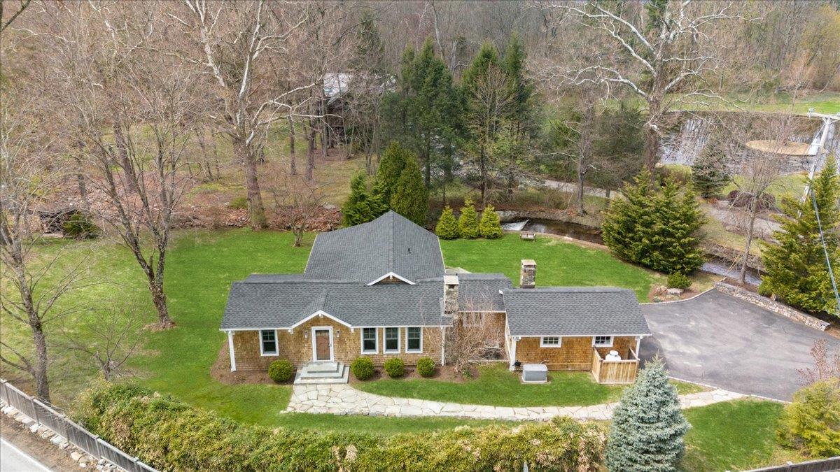 1 Avery Road Property Photo