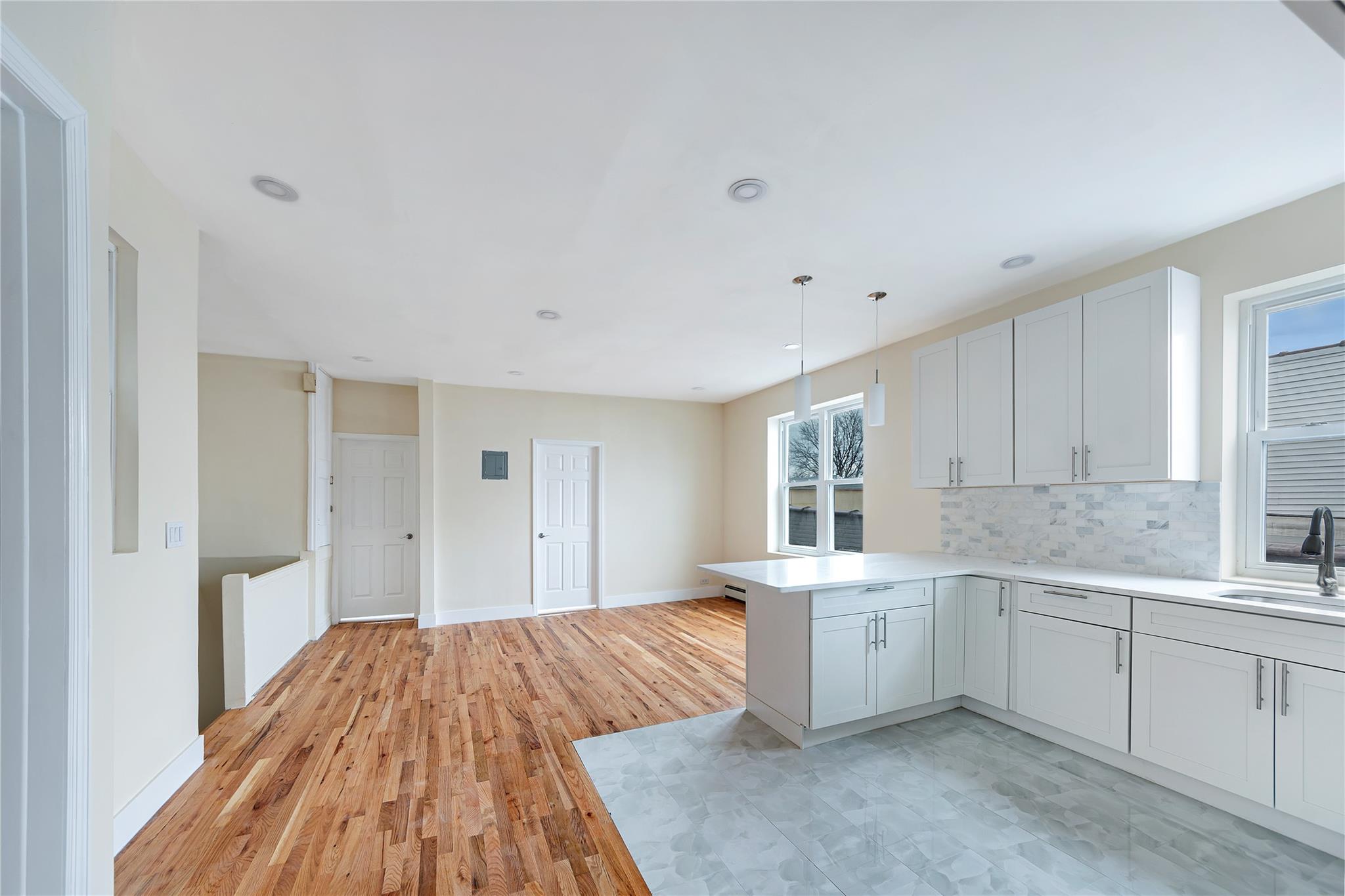 2547 Radcliff Avenue Property Photo 11
