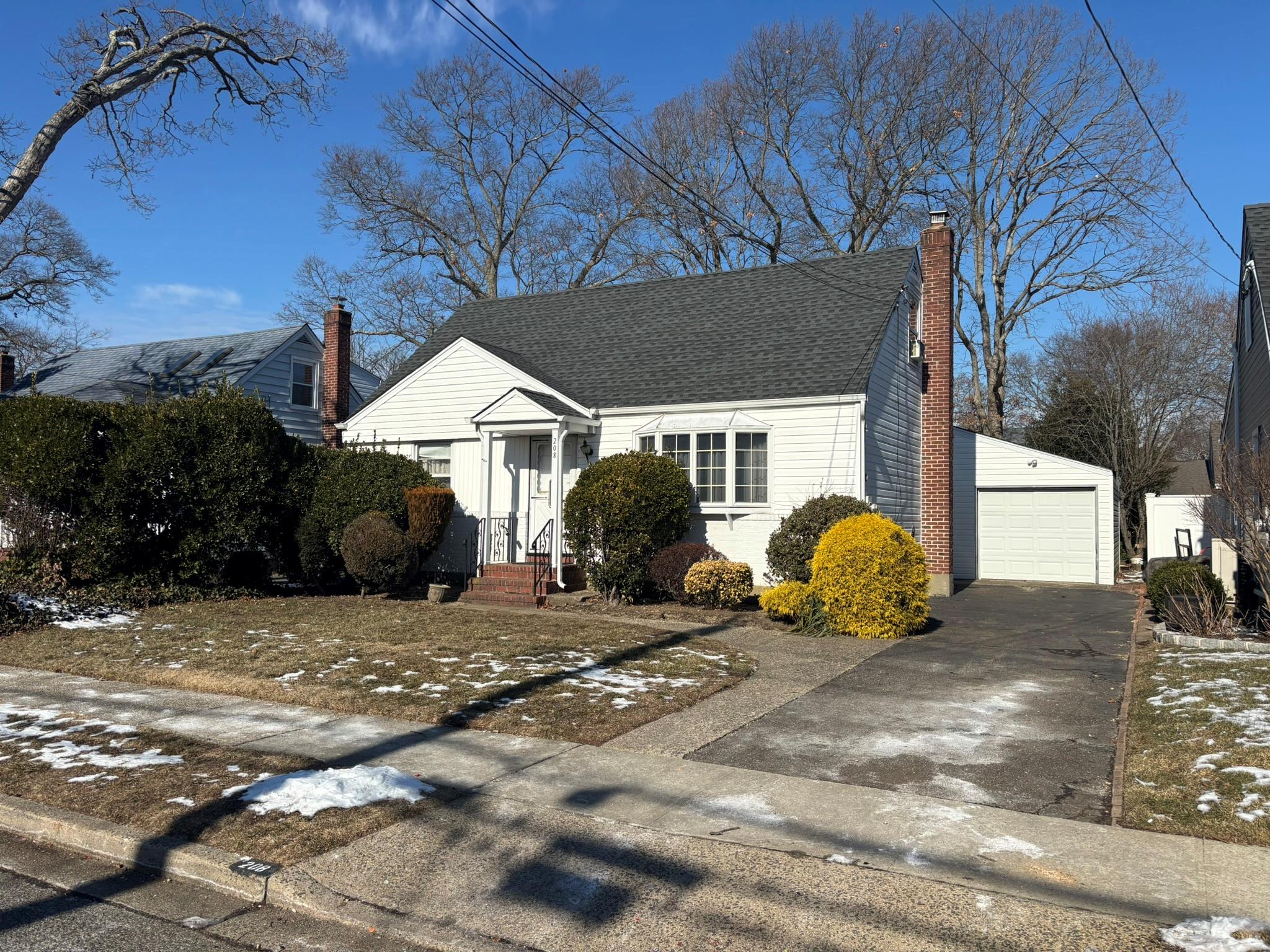 208 Elsie Avenue Property Photo