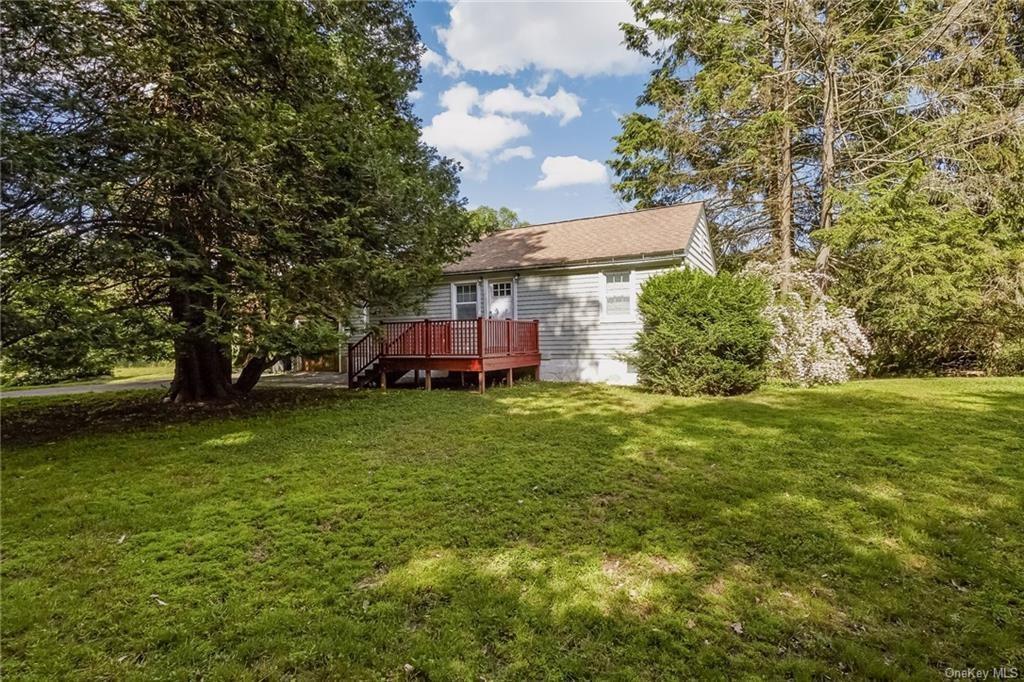 380 Whippoorwill Rd Property Photo
