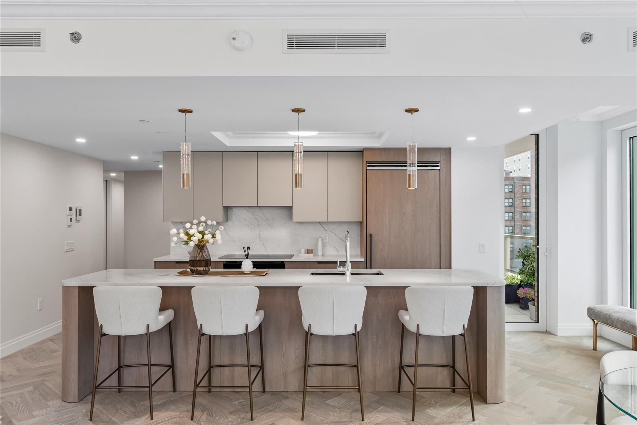 78-29 Austin Street 311 Property Photo 1