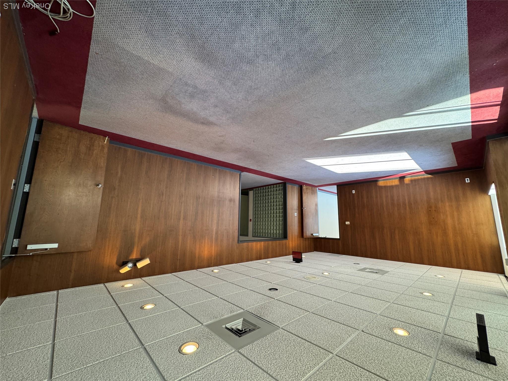 1400 Youngs Avenue Property Photo 13